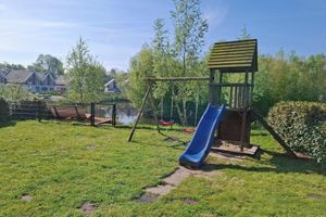 Alquiler Vacacional - Situated villa with all the comforts, right next to a small lake - Lakeside