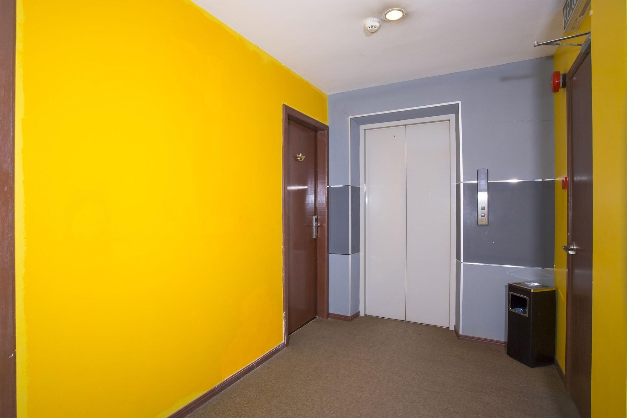 Varios OYO 44037 King Park Hotel