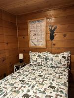 Alquiler Vacacional - Cozy 2-bedroom cabin on Wisconsin River Chain -
200' from the Beach Bar & Grill