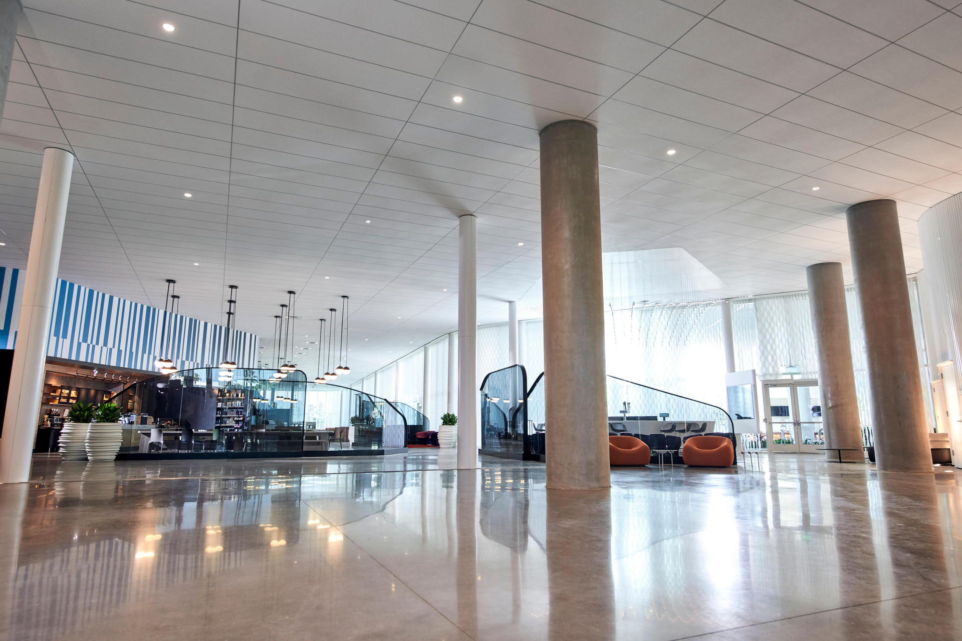 Vista Lobby Universal's Aventura Hotel