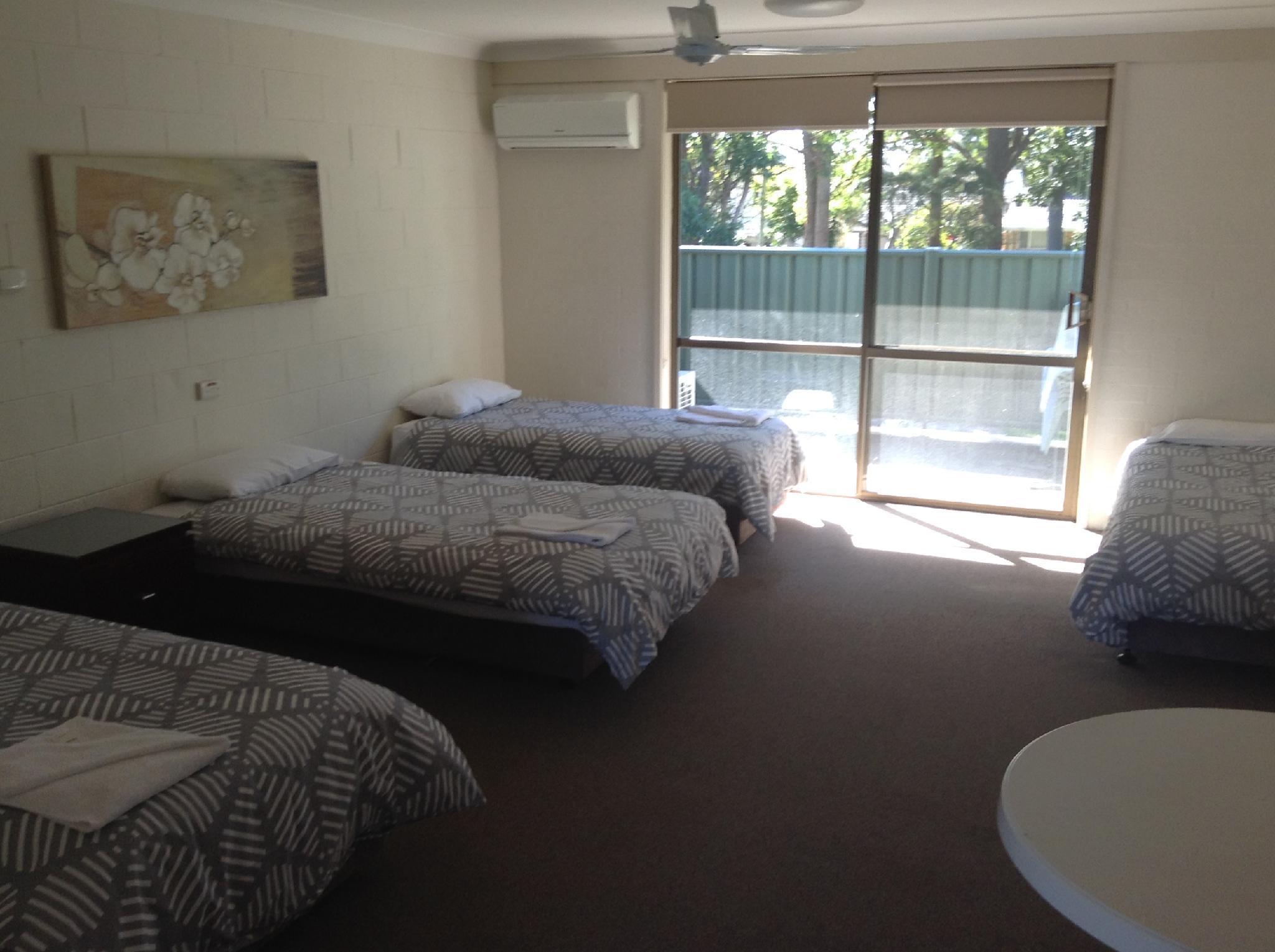 Vista Exterior Settlers Inn