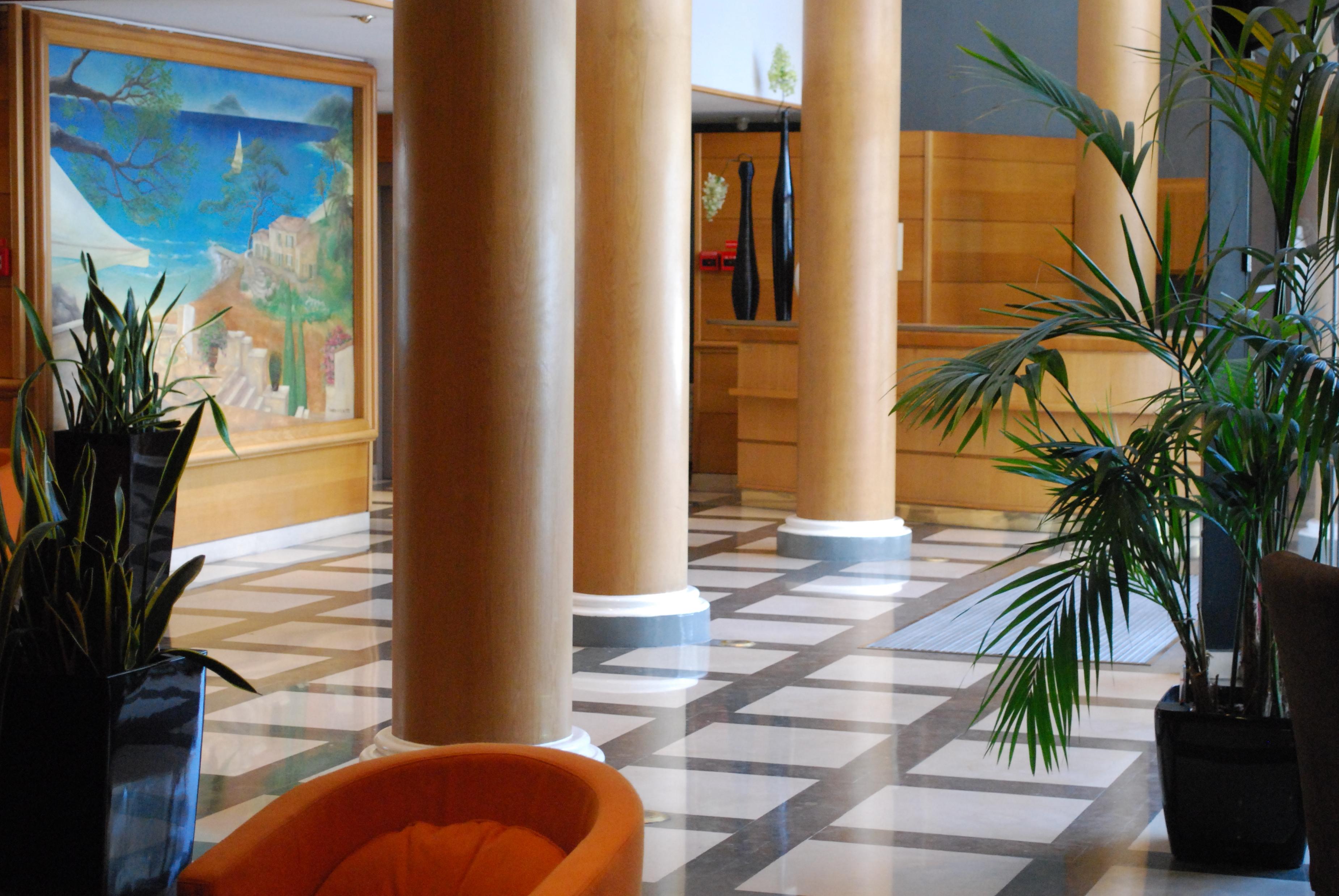 Vista Lobby Hotel Amarante Cannes