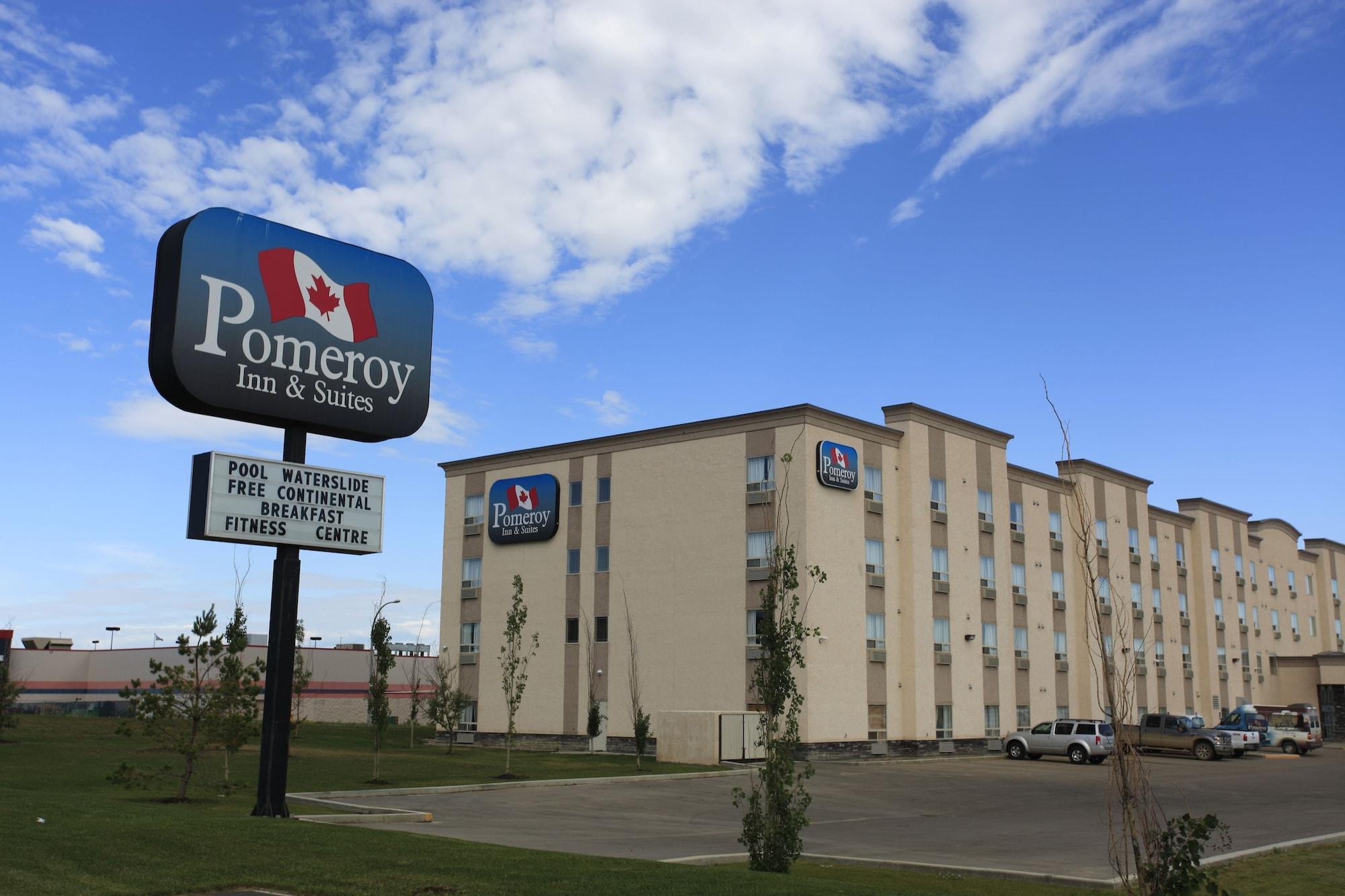 Vista Exterior Pomeroy Inn & Suites Hotel Dawson Creek
