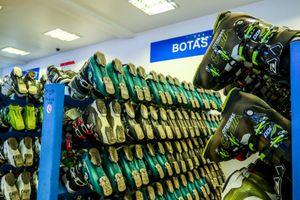 Actividad - ALQUILER DE EQUIPOS DE SKI Y SNOWBOARD