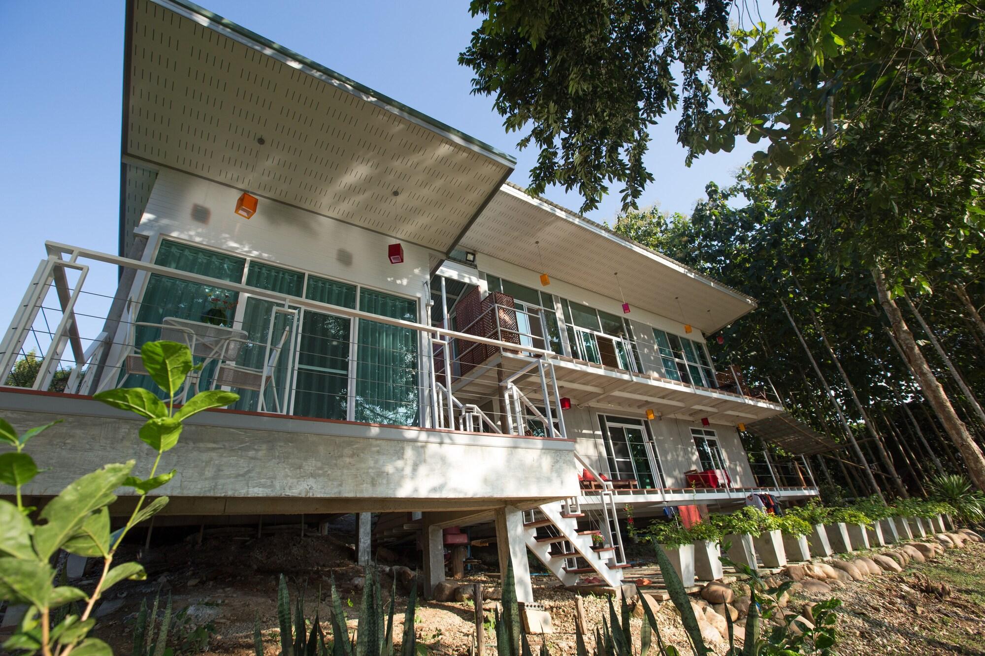 Vista Exterior Nan De Panna Riverside Homestay