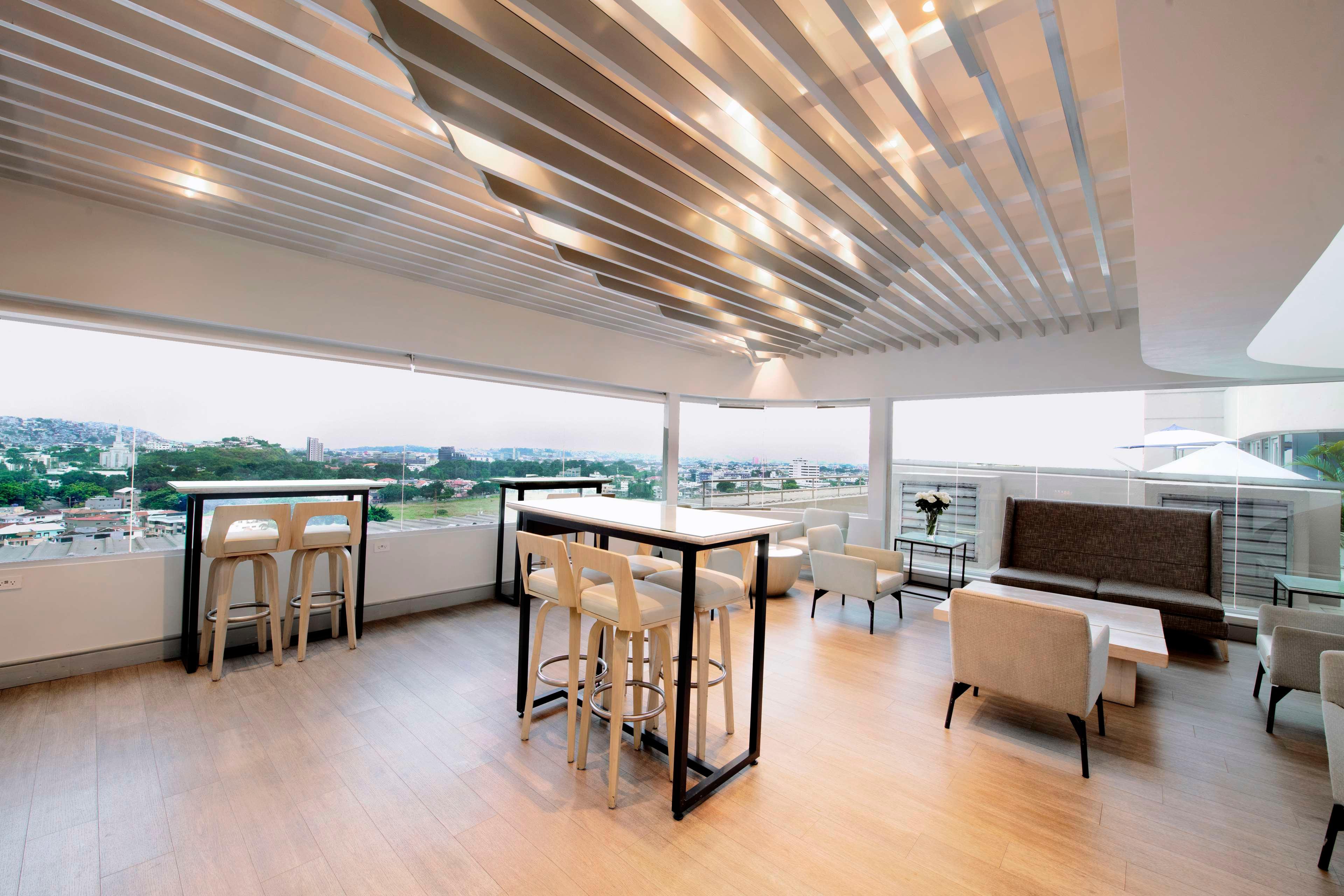 Vista Exterior Hilton Colon Guayaquil