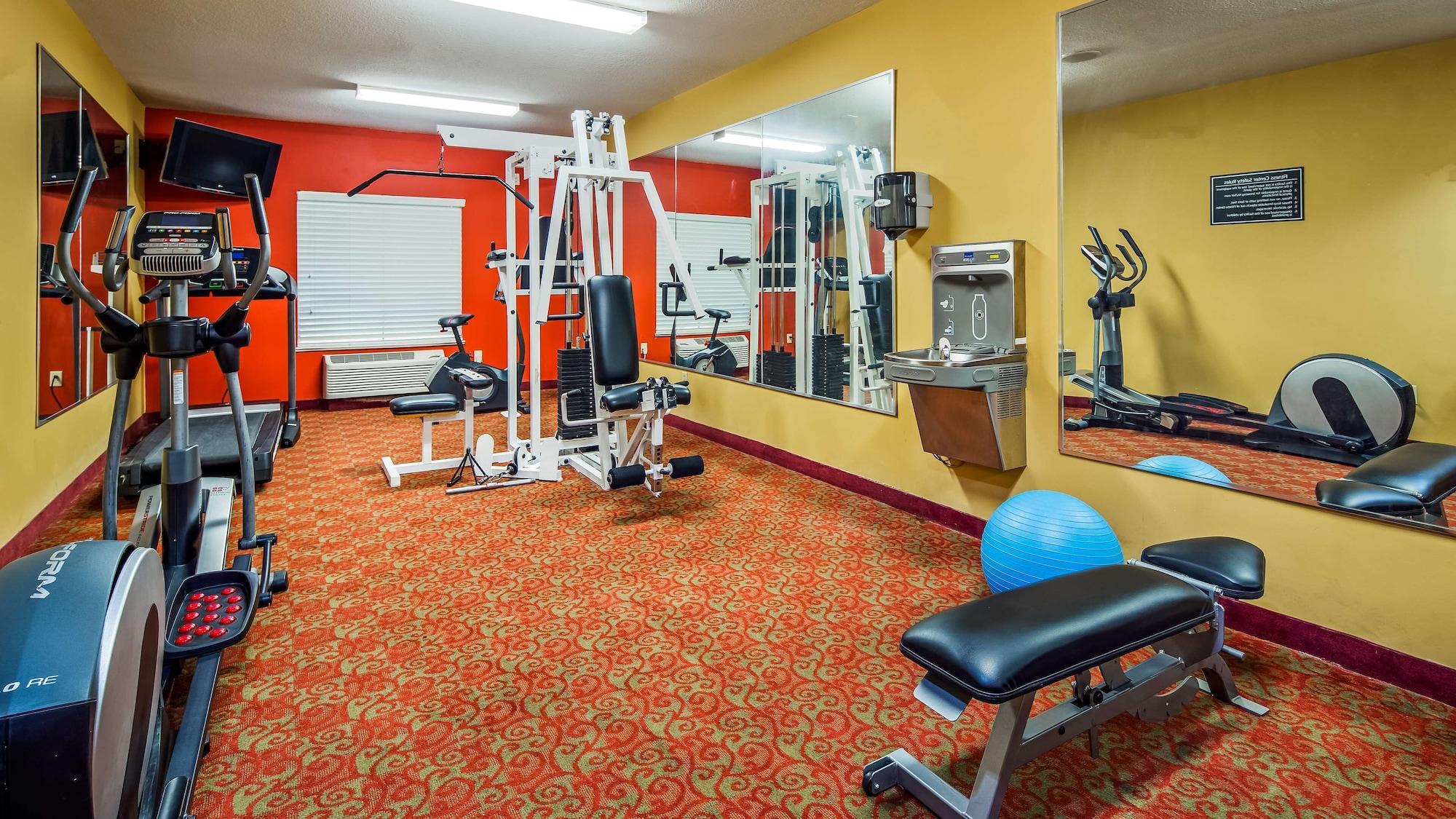 Gimnasio SureStay Plus Hotel by Best Western Alvin