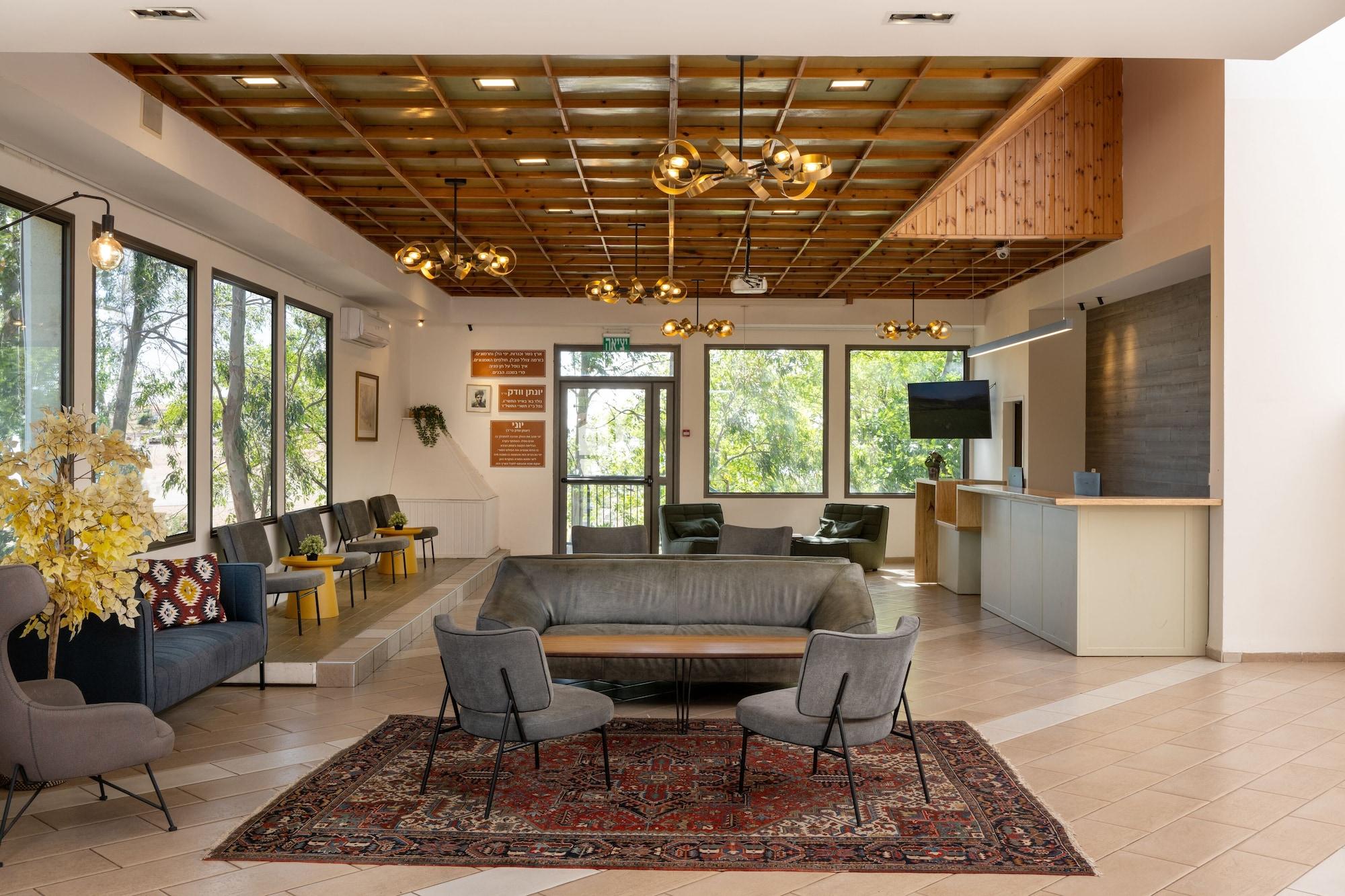 Vista Lobby Keshet Yonatan