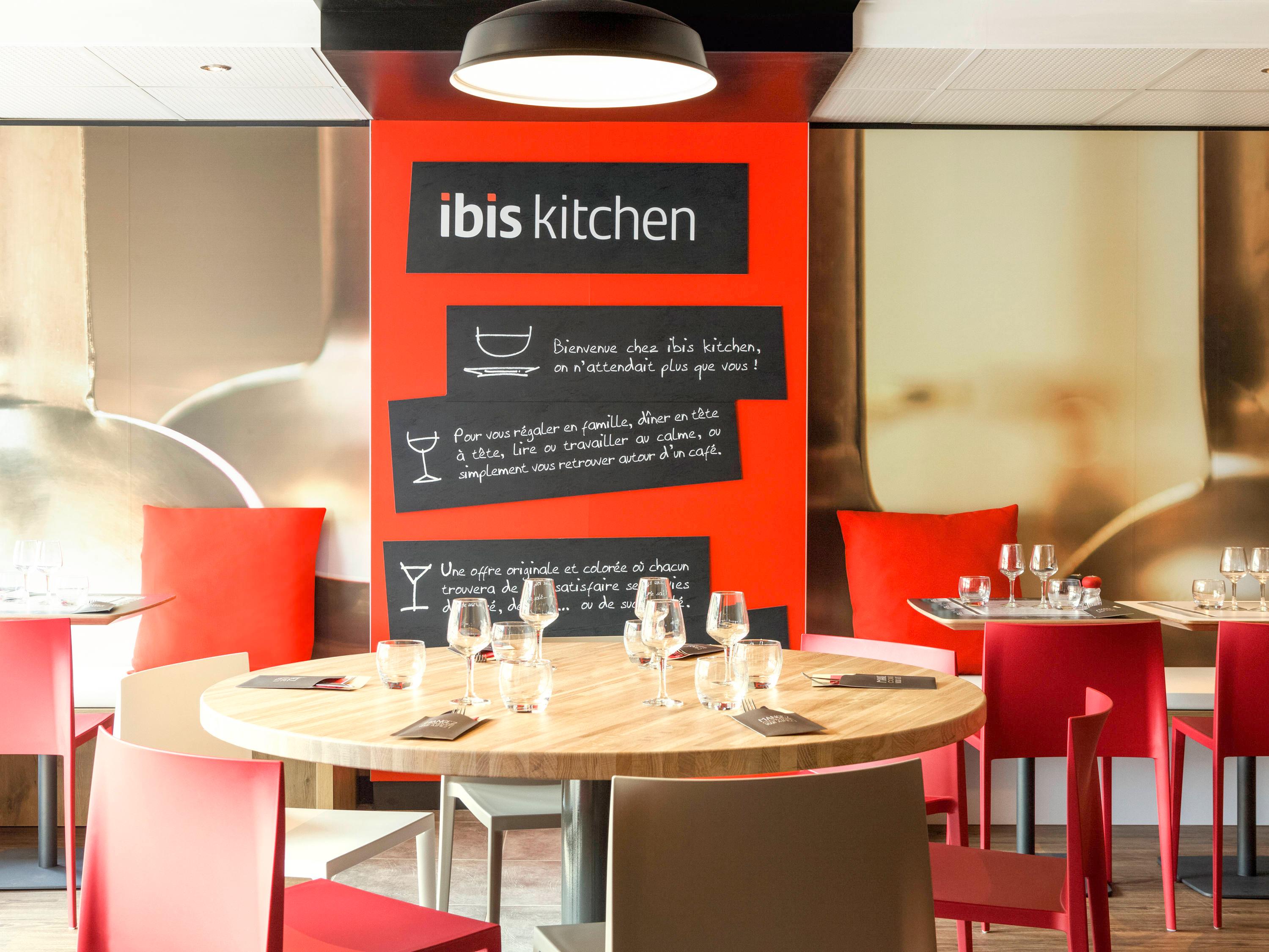 Bar/Salón ibis styles Paris Gennevilliers