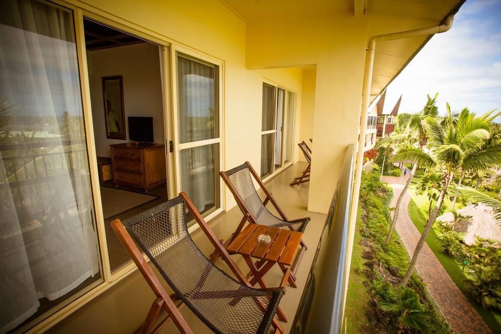 Vista Lobby OUTRIGGER Fiji Beach Resort