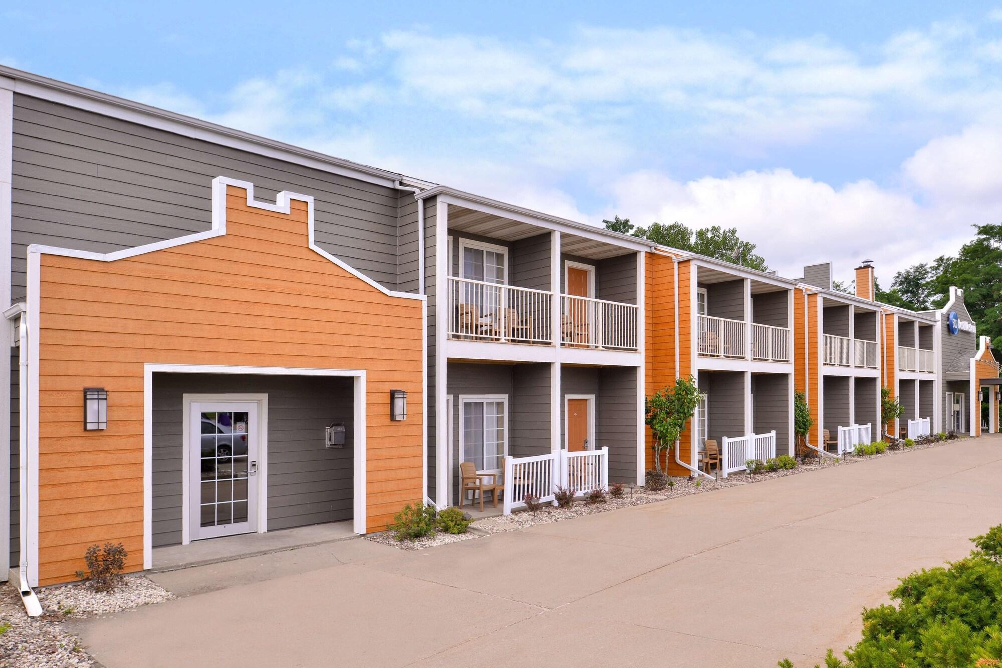Vista Exterior Best Western Galena Inn & Suites