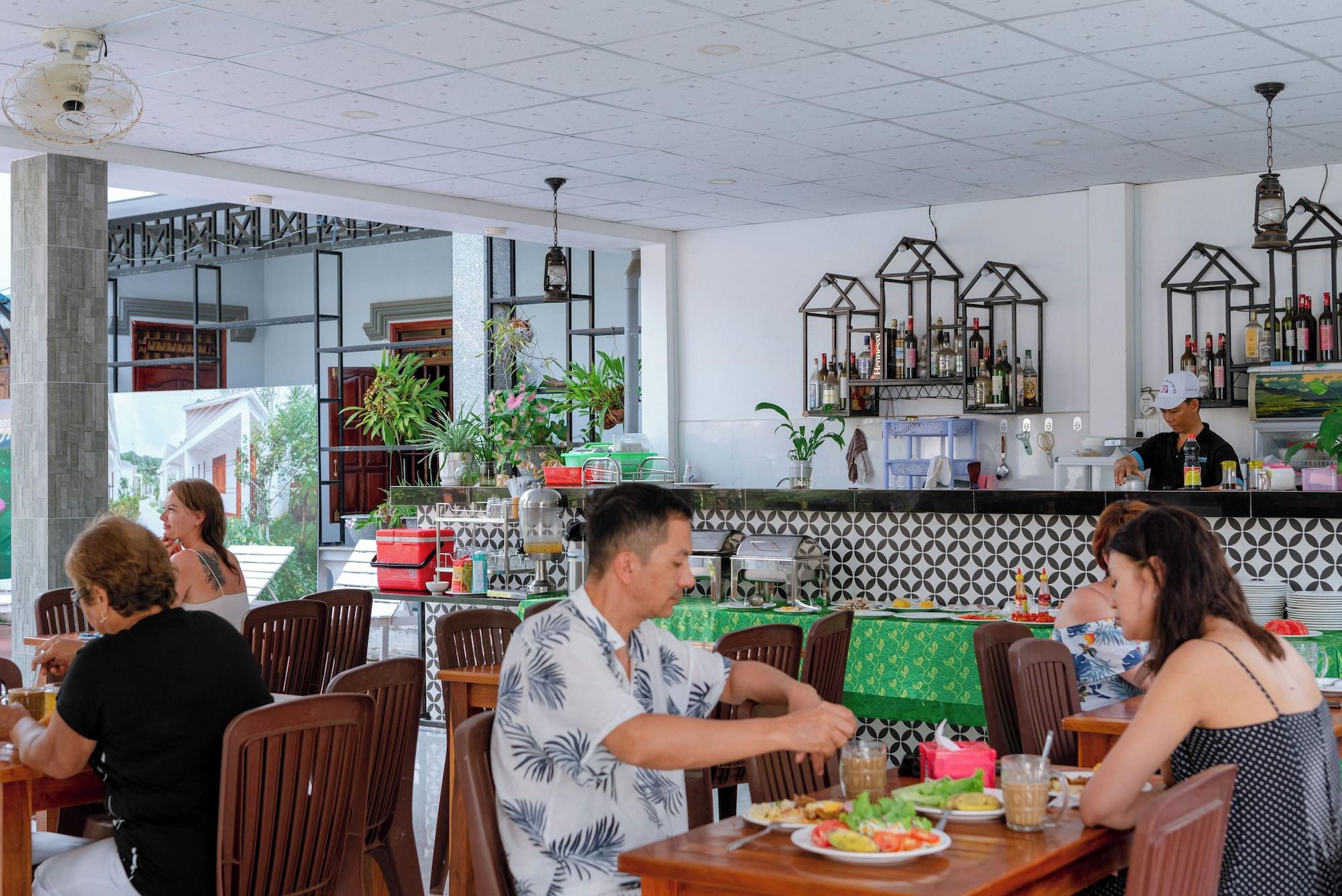 Restaurant Hien Minh Bungalow