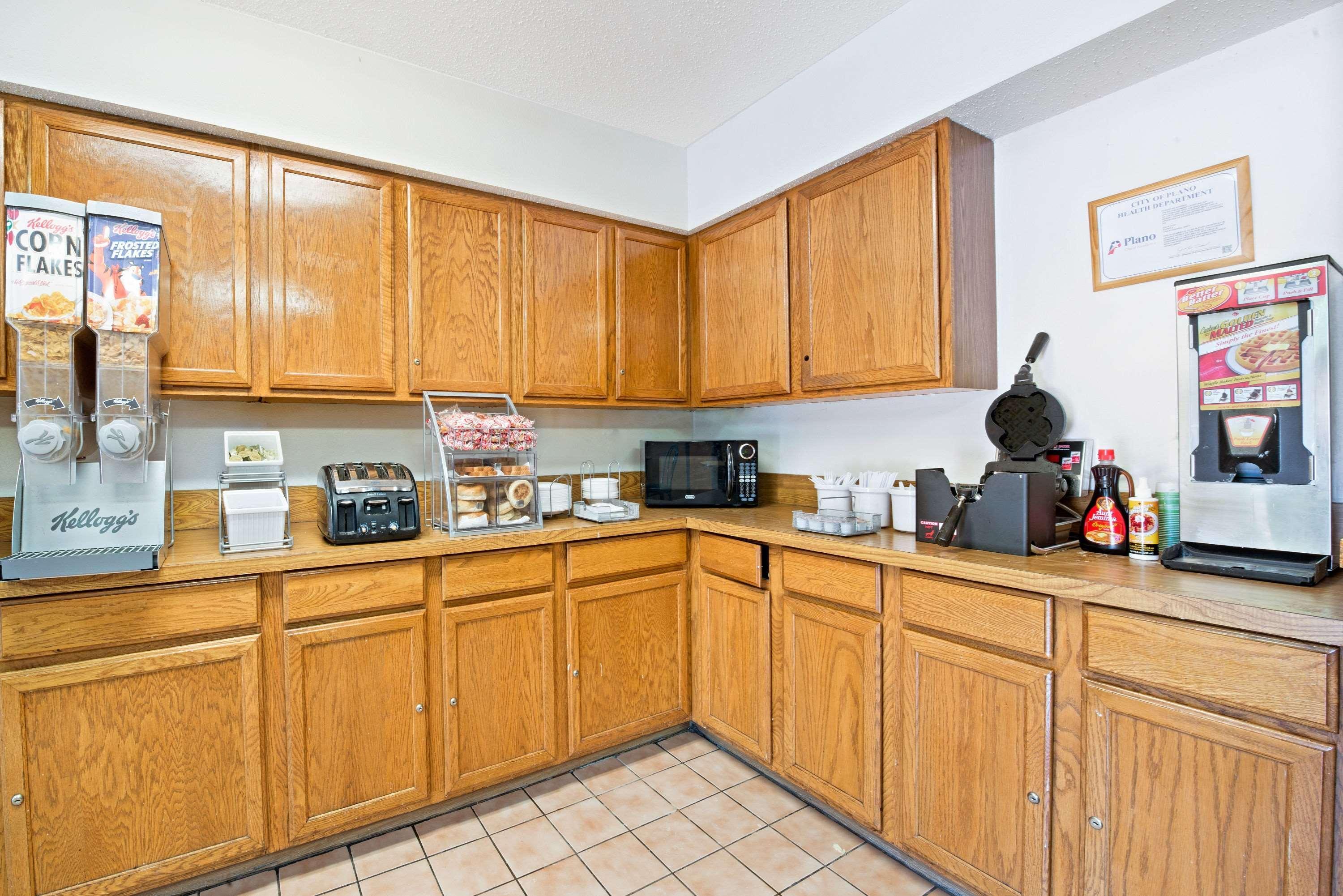 Restaurant Super 8 by Wyndham Plano/Dallas Area