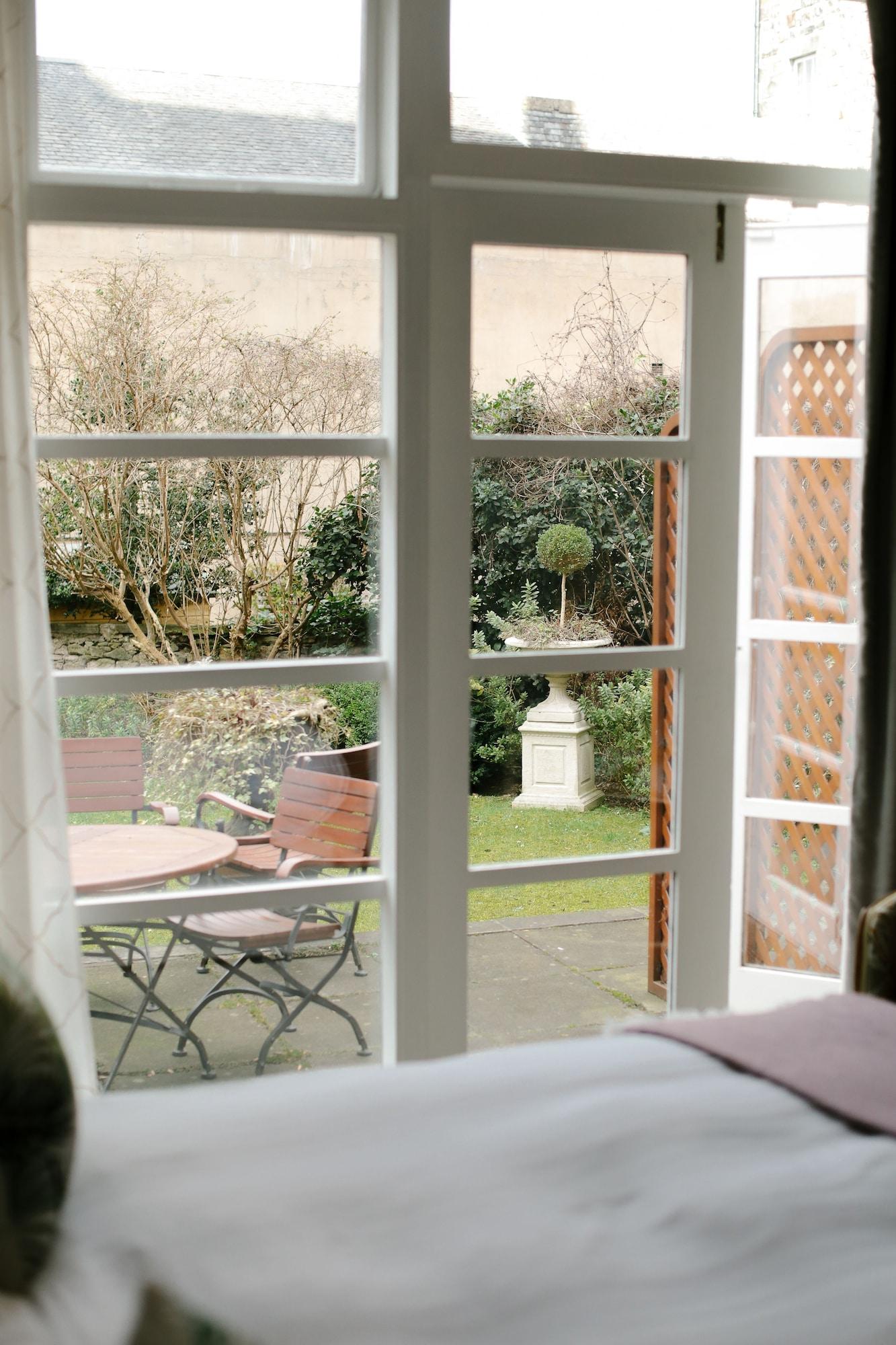 Equipamiento de Habitación Nira Caledonia