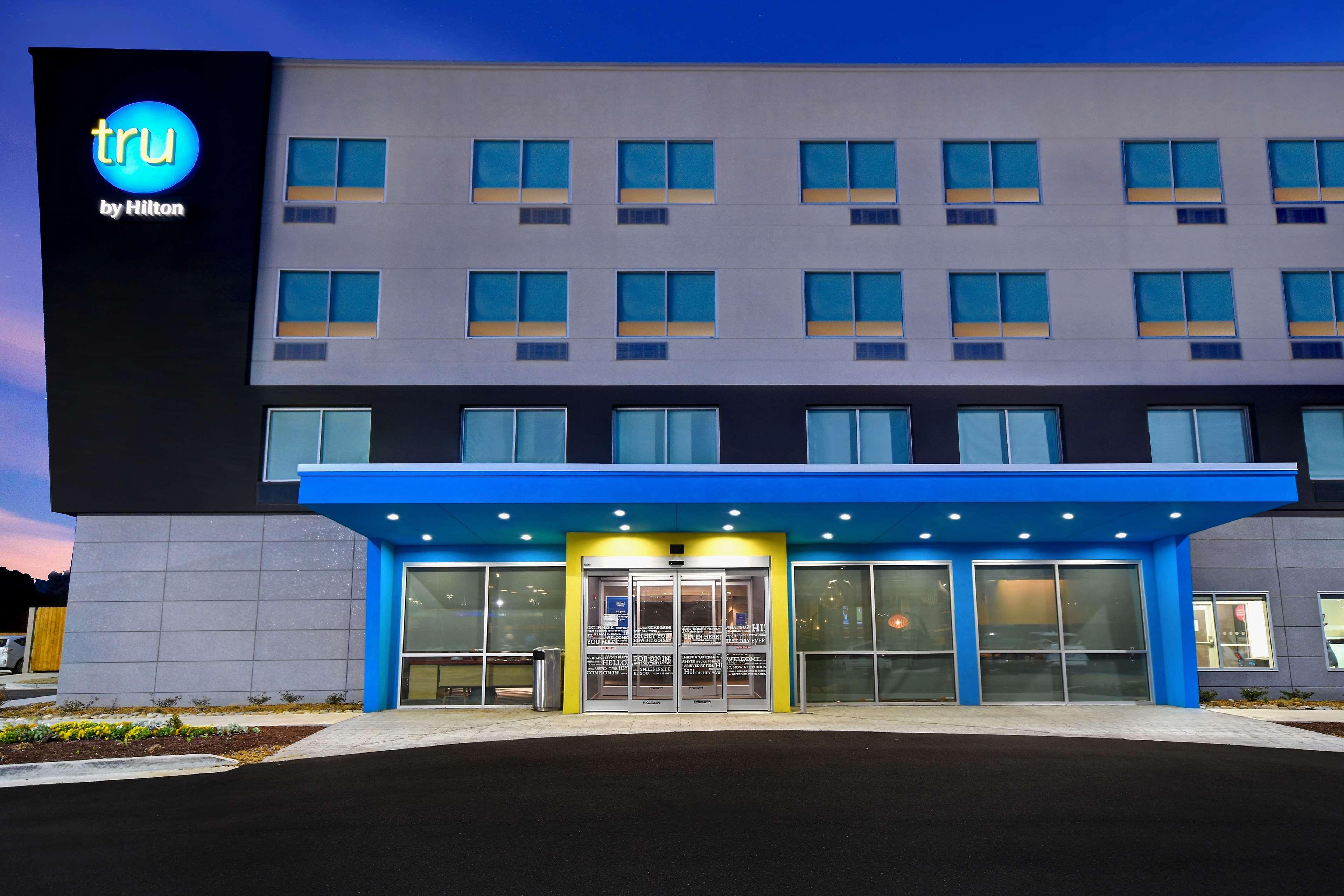 Vista Exterior Tru by Hilton West Memphis, AR