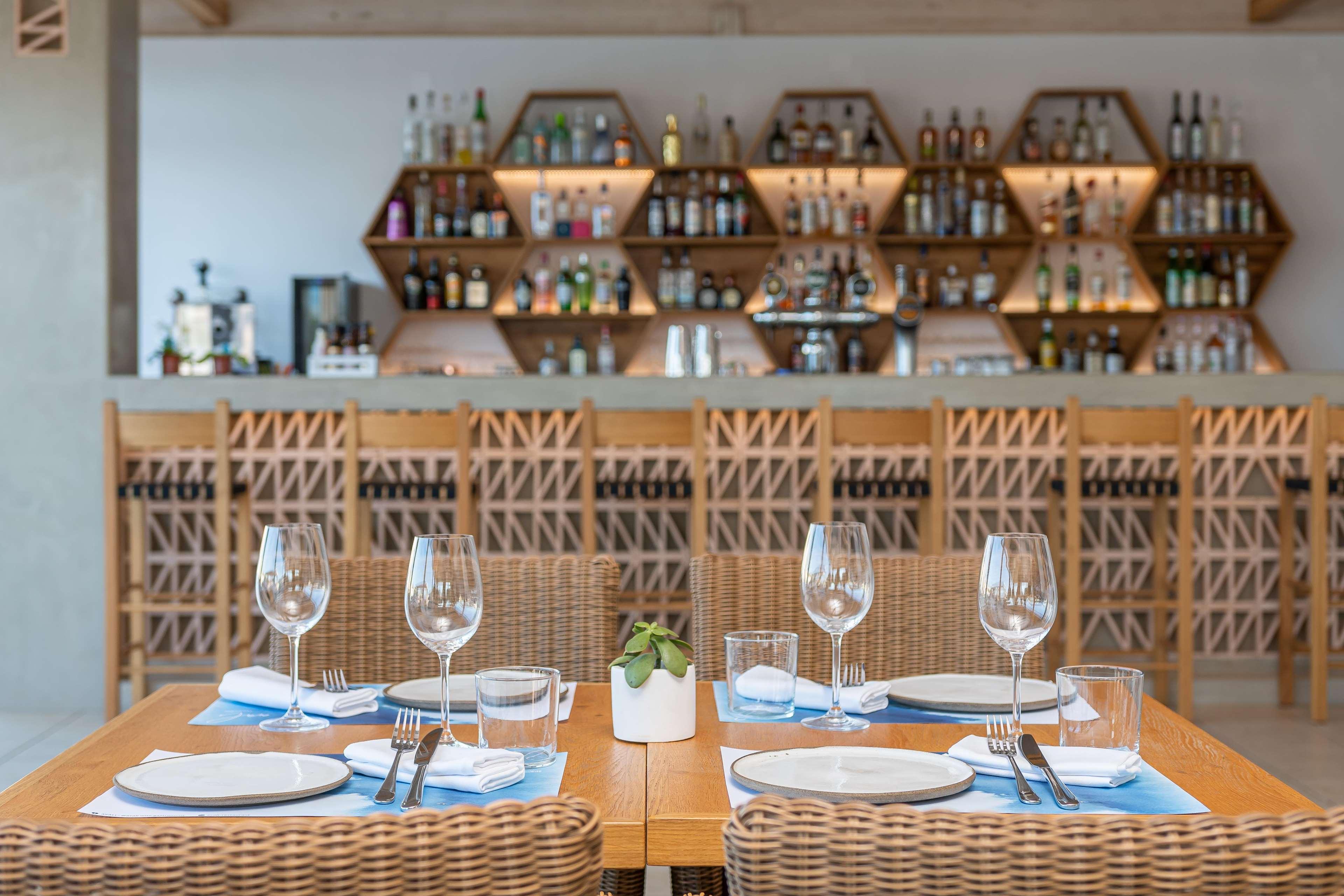 Bar/Salón Hara Ilios Village