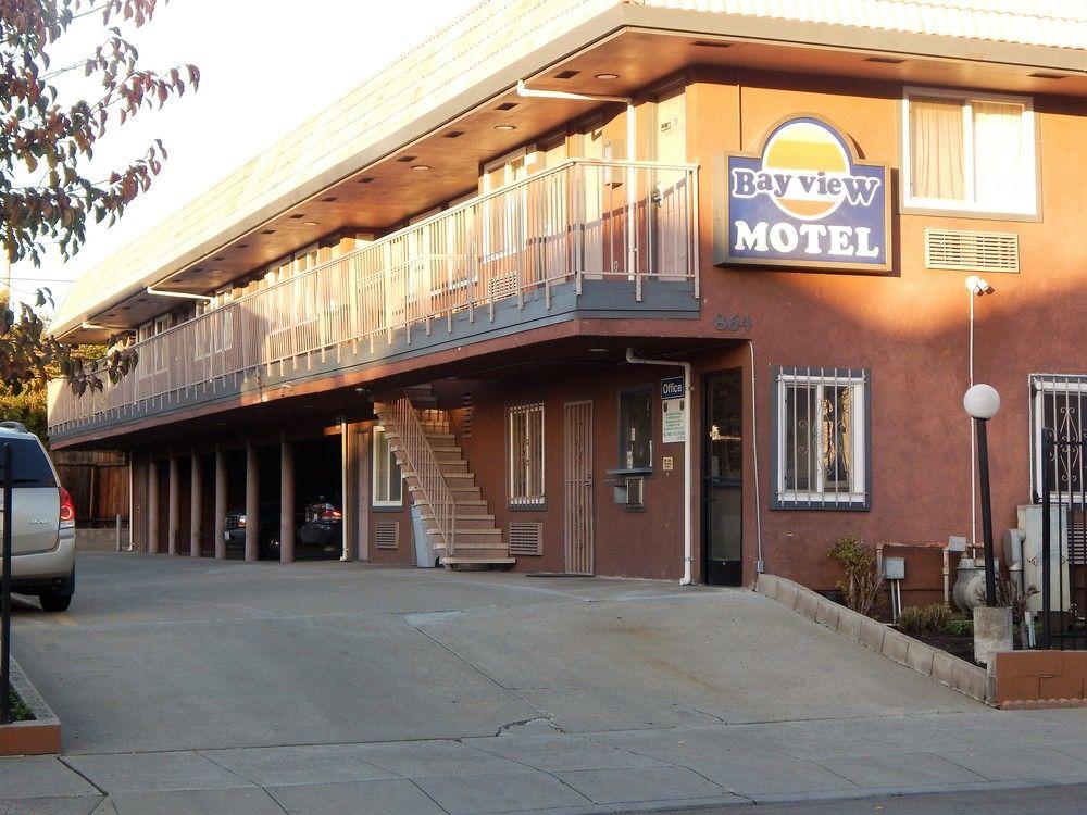 Varios Bayview Motel