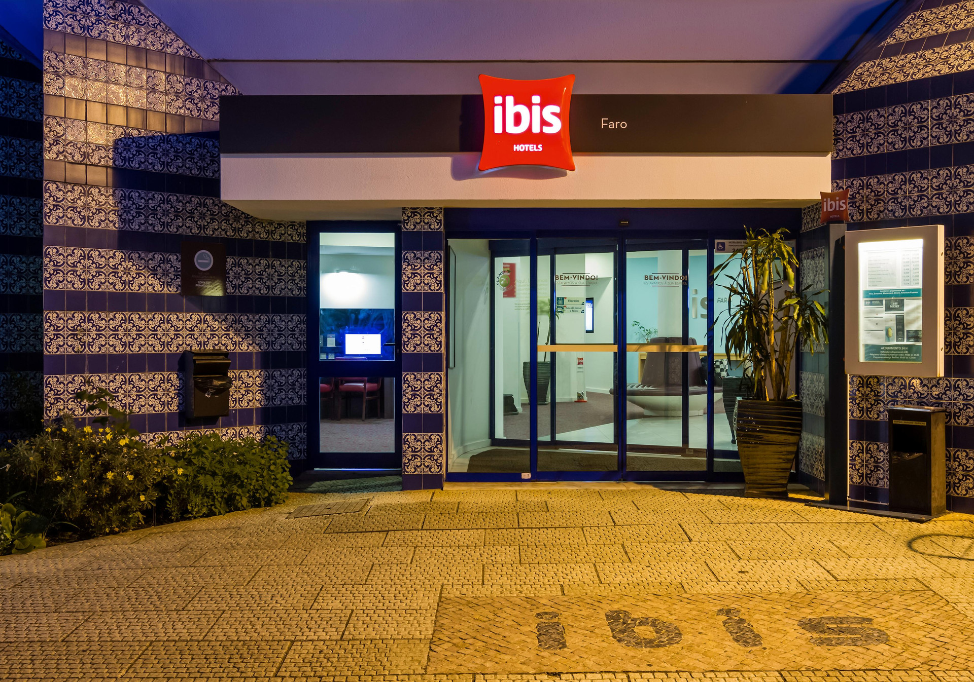 Vista Lobby ibis Faro Algarve