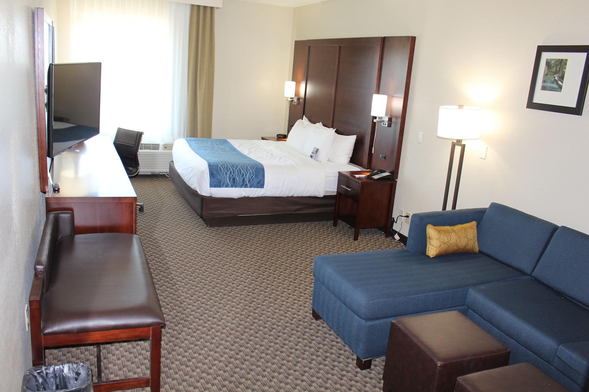 Habitación Comfort Inn & Suites Near Six Flags & Medical Center
