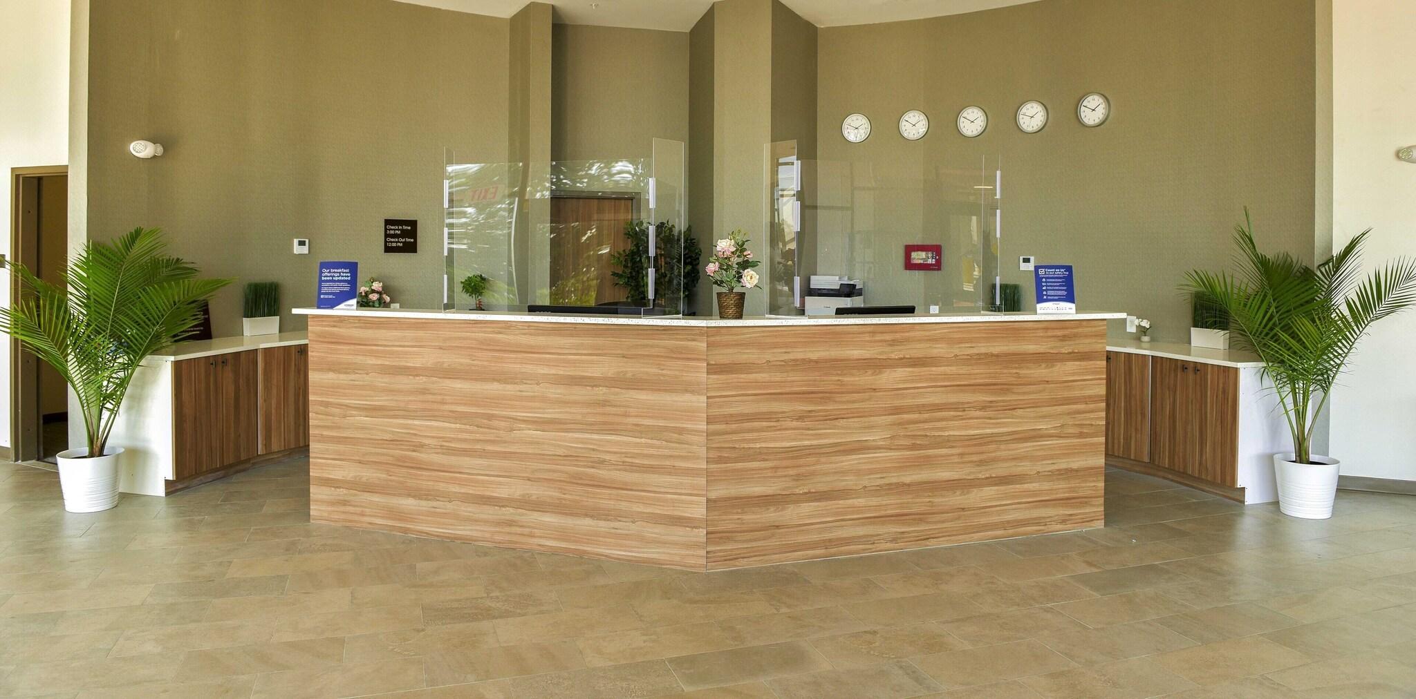 Vista Lobby Wyndham Garden North Bergen Near Secaucus