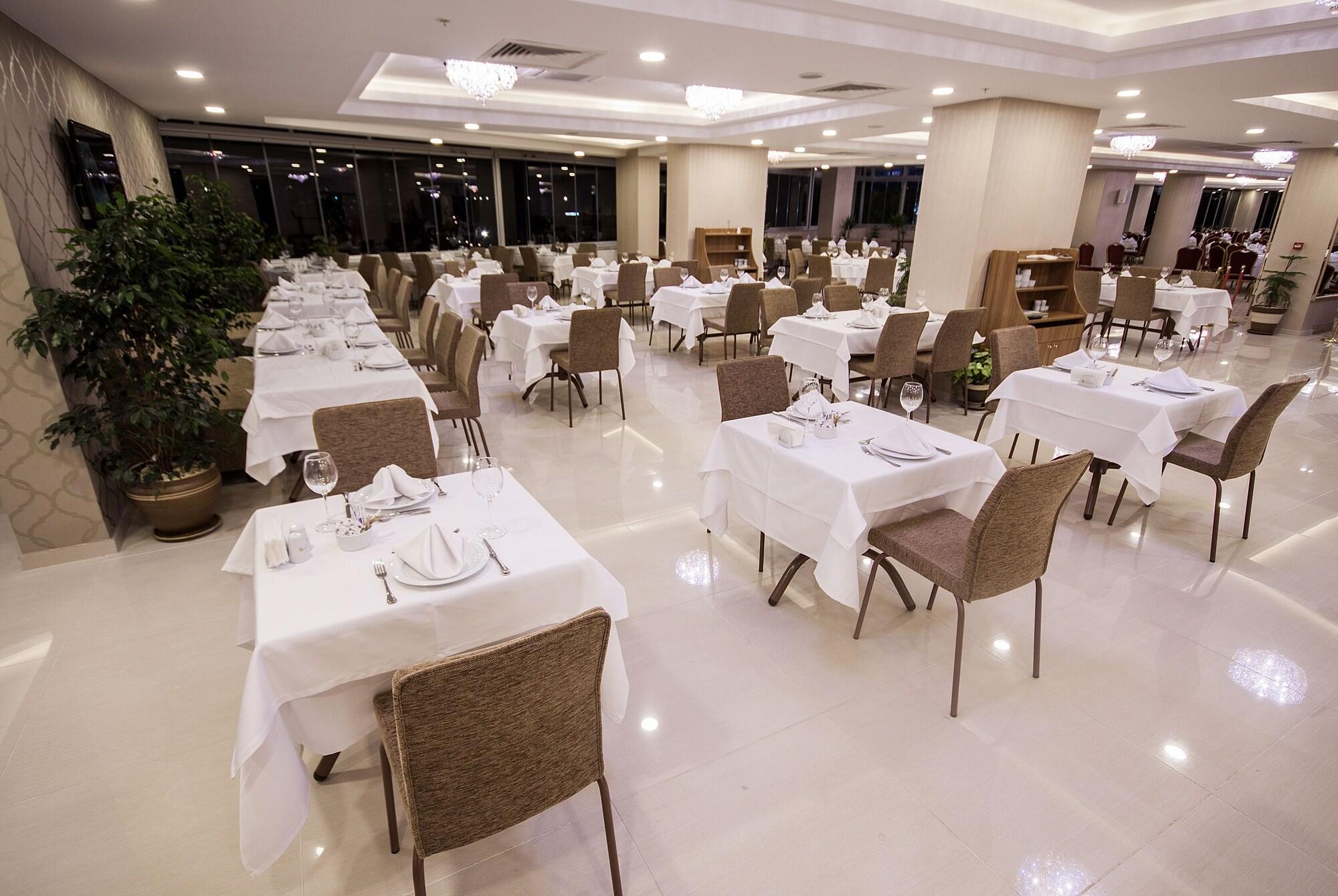Restaurant Hotel Golden Way Giyimkent