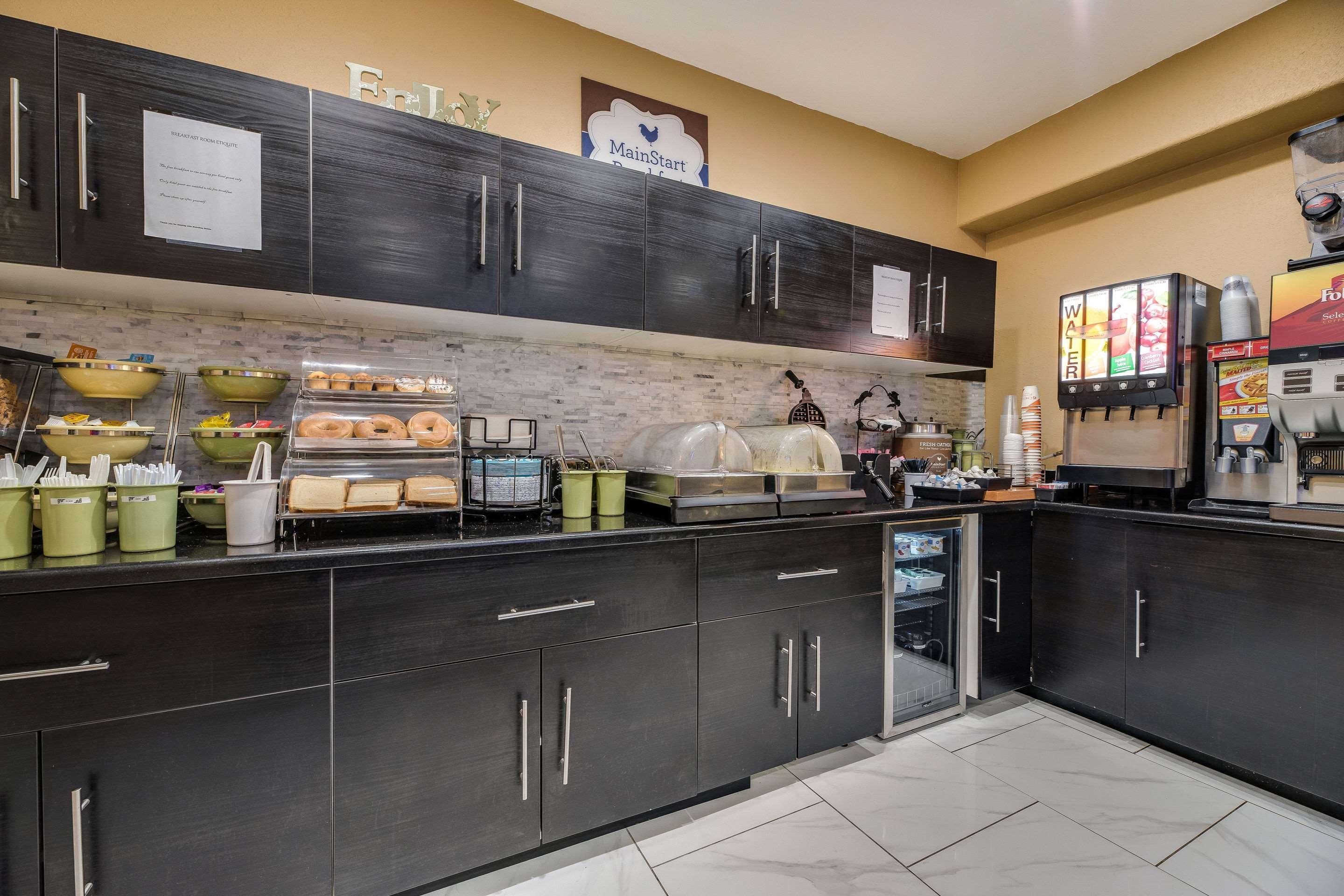 Restaurant MainStay Suites Extended Stay Hotel Casa Grande