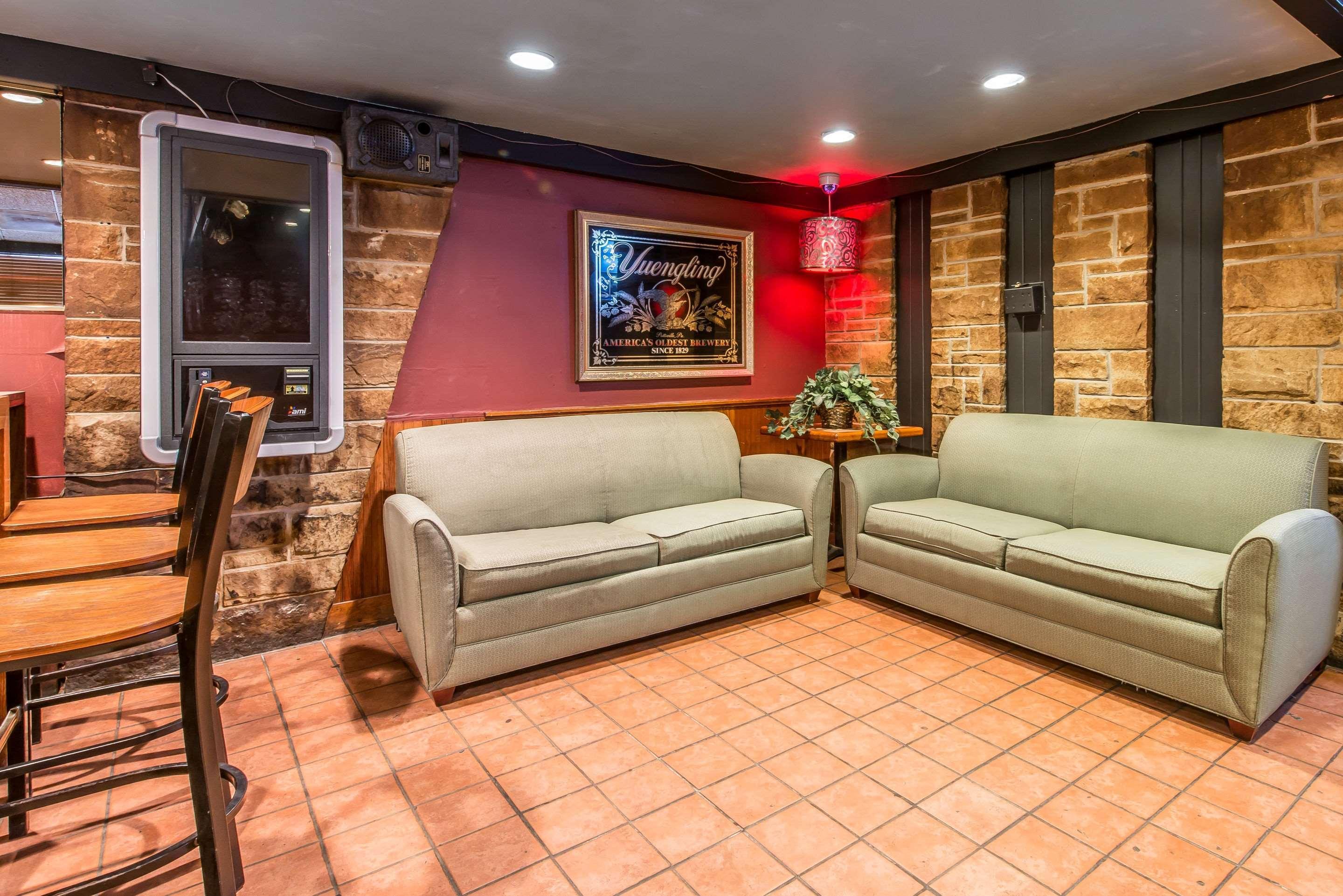 Bar/Salón Quality Inn & Conference Center Somerset