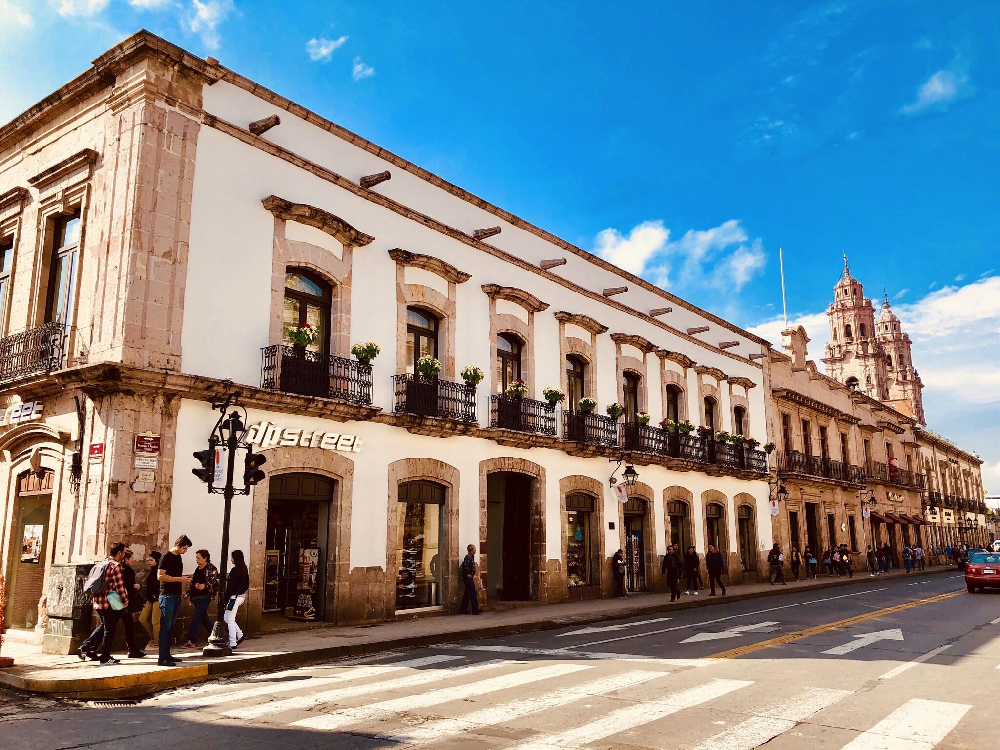 Vista Exterior HERENCIA By Hosting House