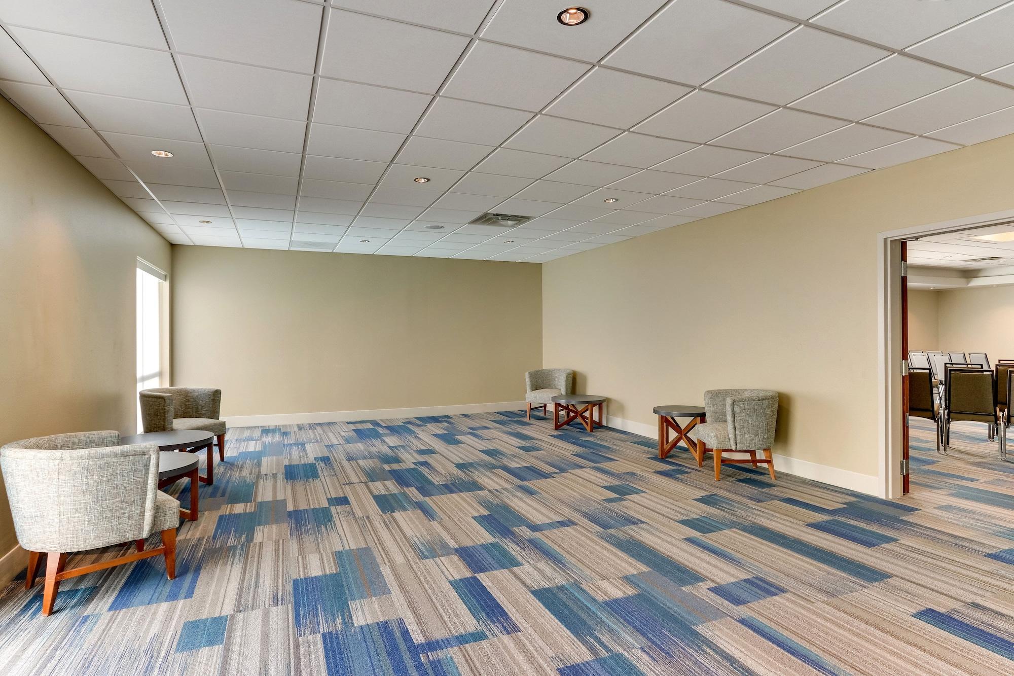 Sala de Reuniones Holiday Inn Express & Suites Dawsonville by IHG