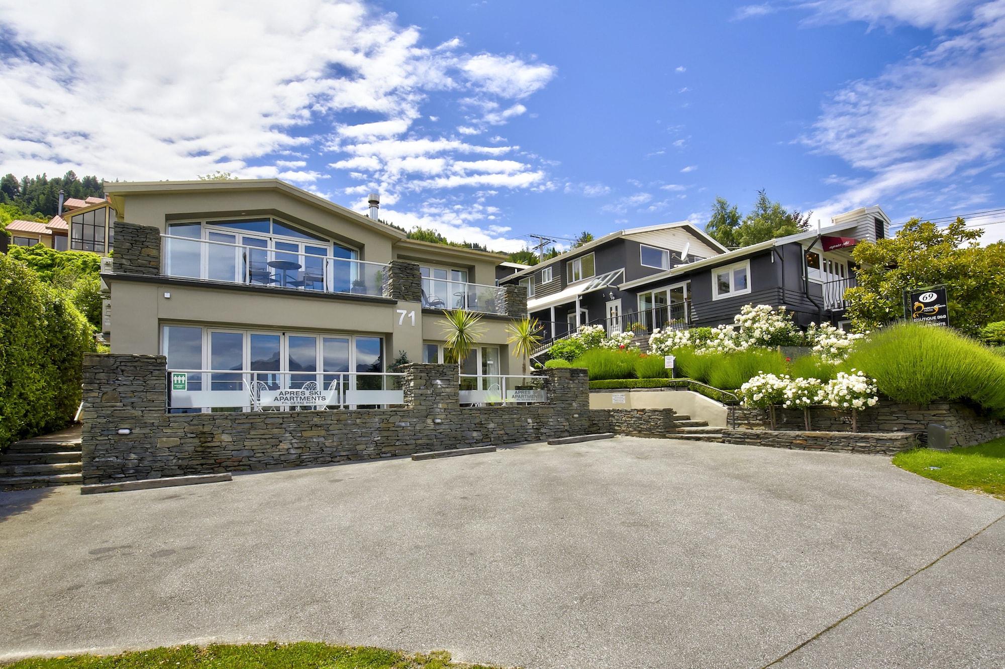 Vista Exterior Queenstown House