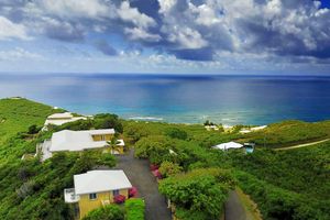 Alquiler Vacacional - East End Overlook, 3 Acre Ridgetop Estate with Dual Shore Views