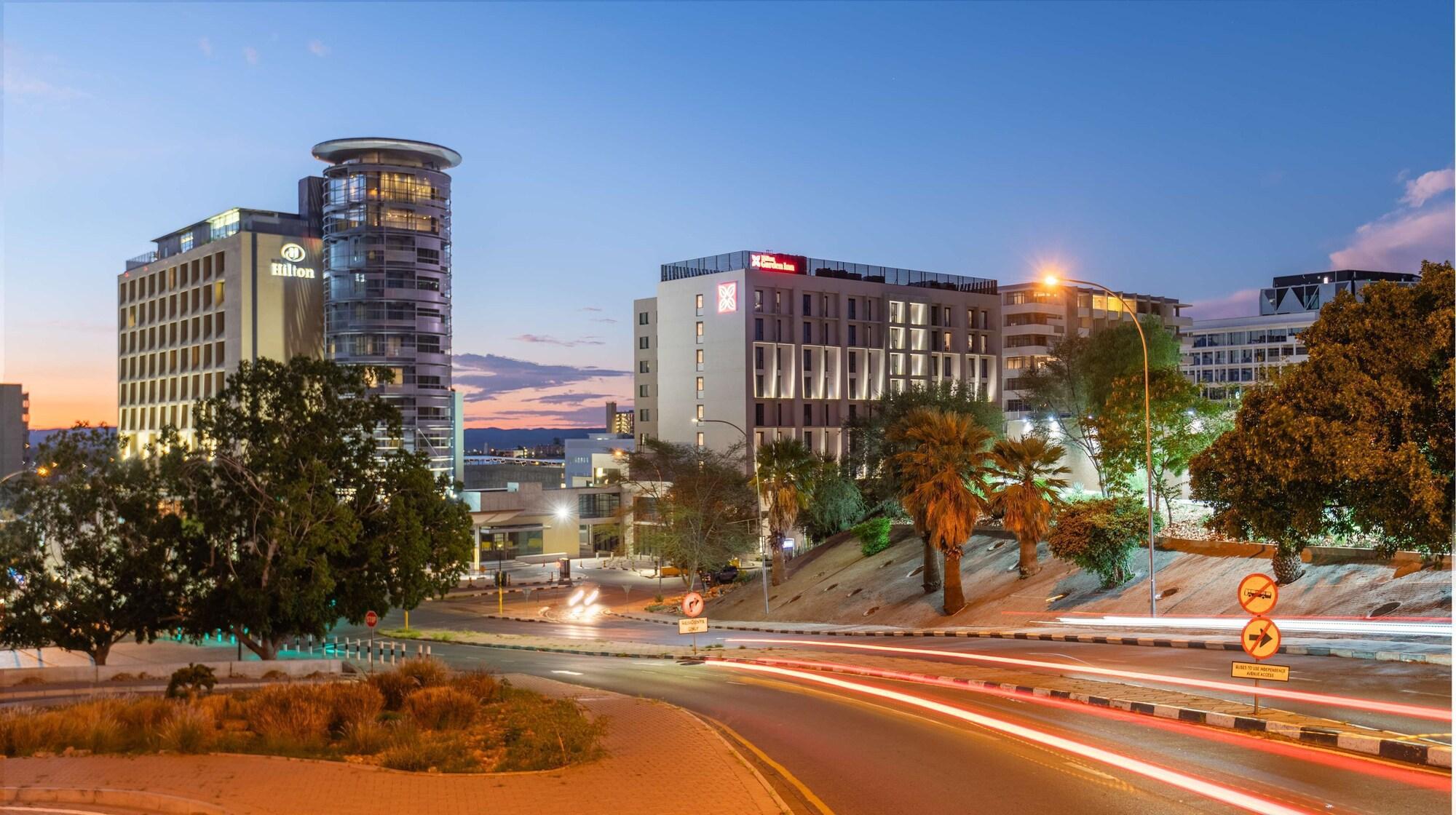Vista Exterior Hilton Garden Inn Windhoek