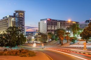 Alojamiento - Hilton Garden Inn Windhoek