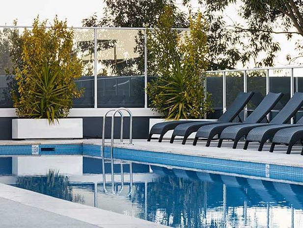 Instalaciones Recreativas Art Series The Watson Apartment