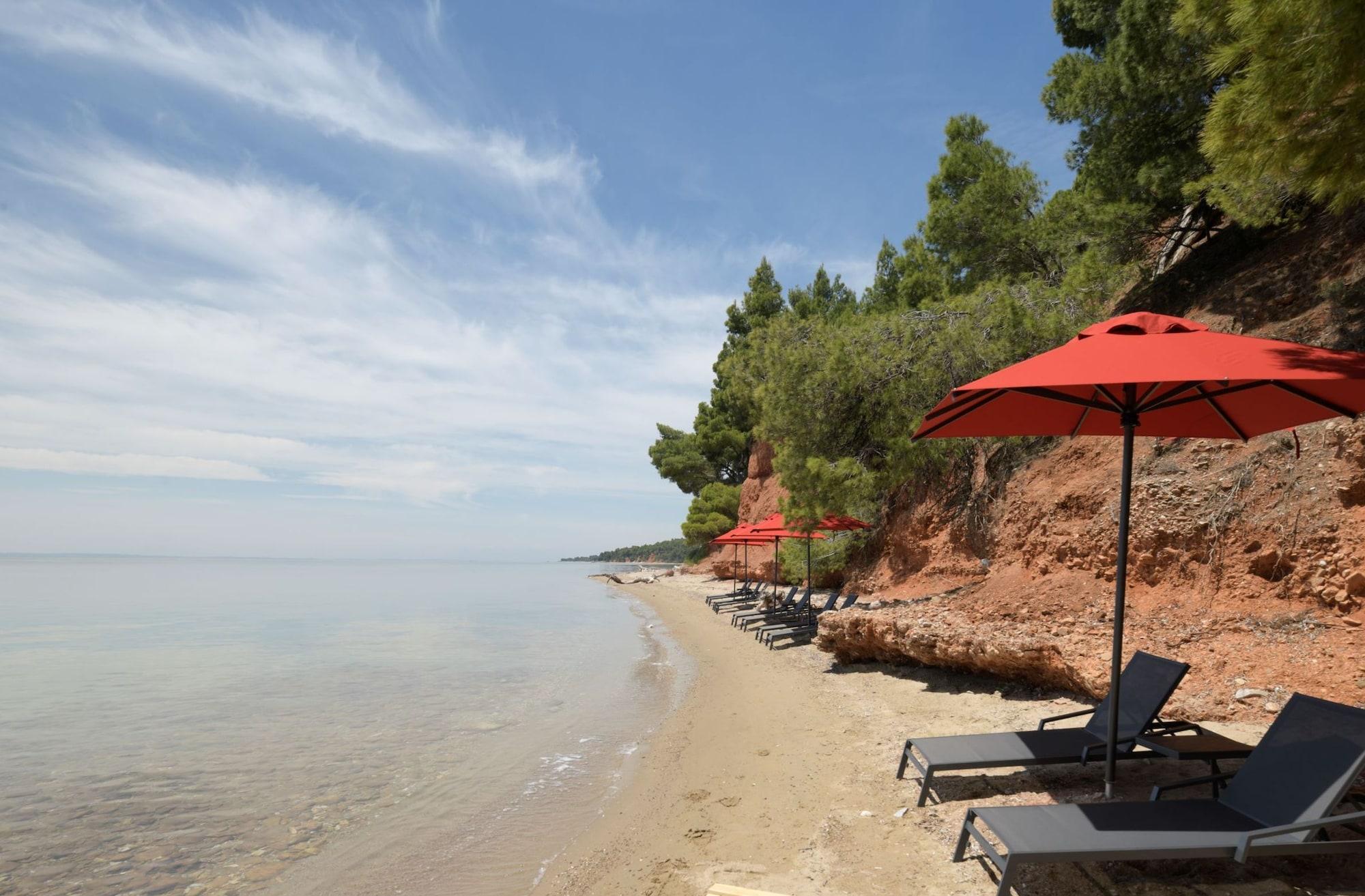 Playa Amantes Villas and Suites