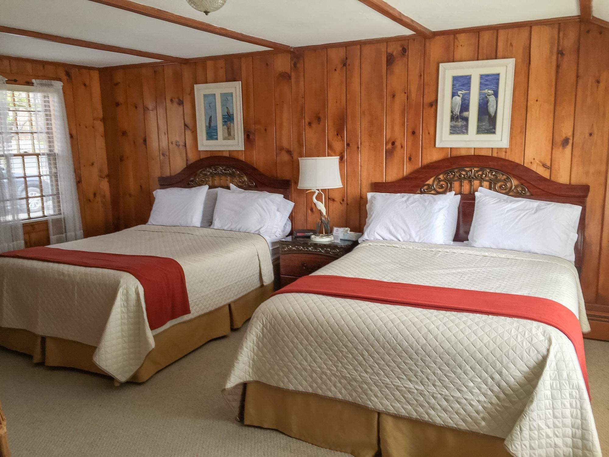 Varios Spring Garden Inn