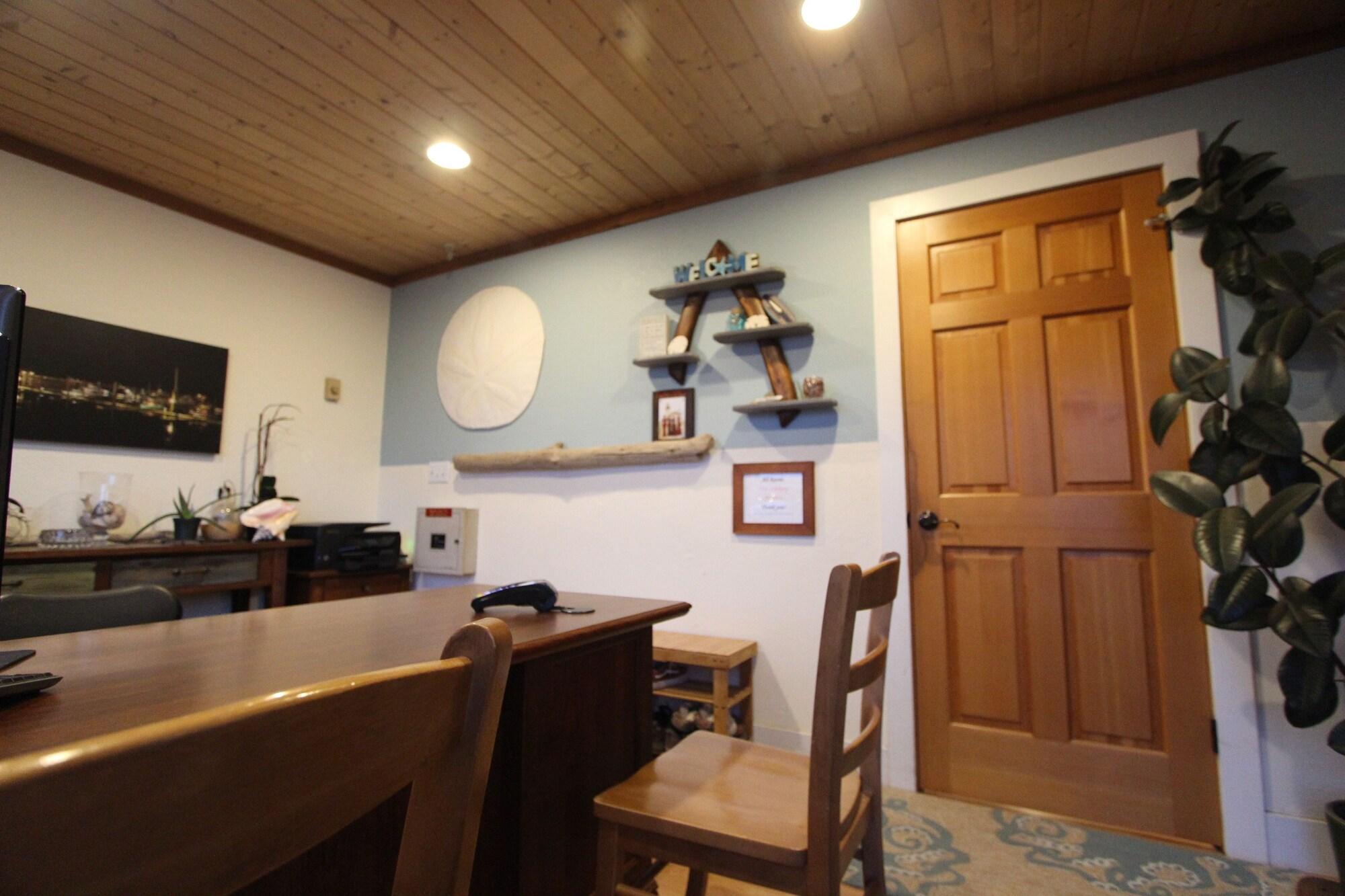 Vista Lobby The Inn at Old Town