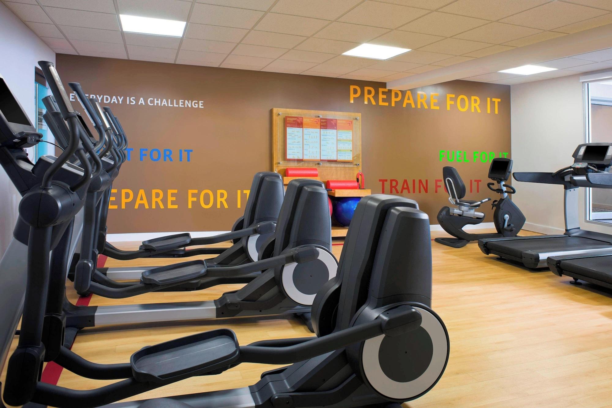 Gimnasio Sheraton Hartford Hotel at Bradley Airport