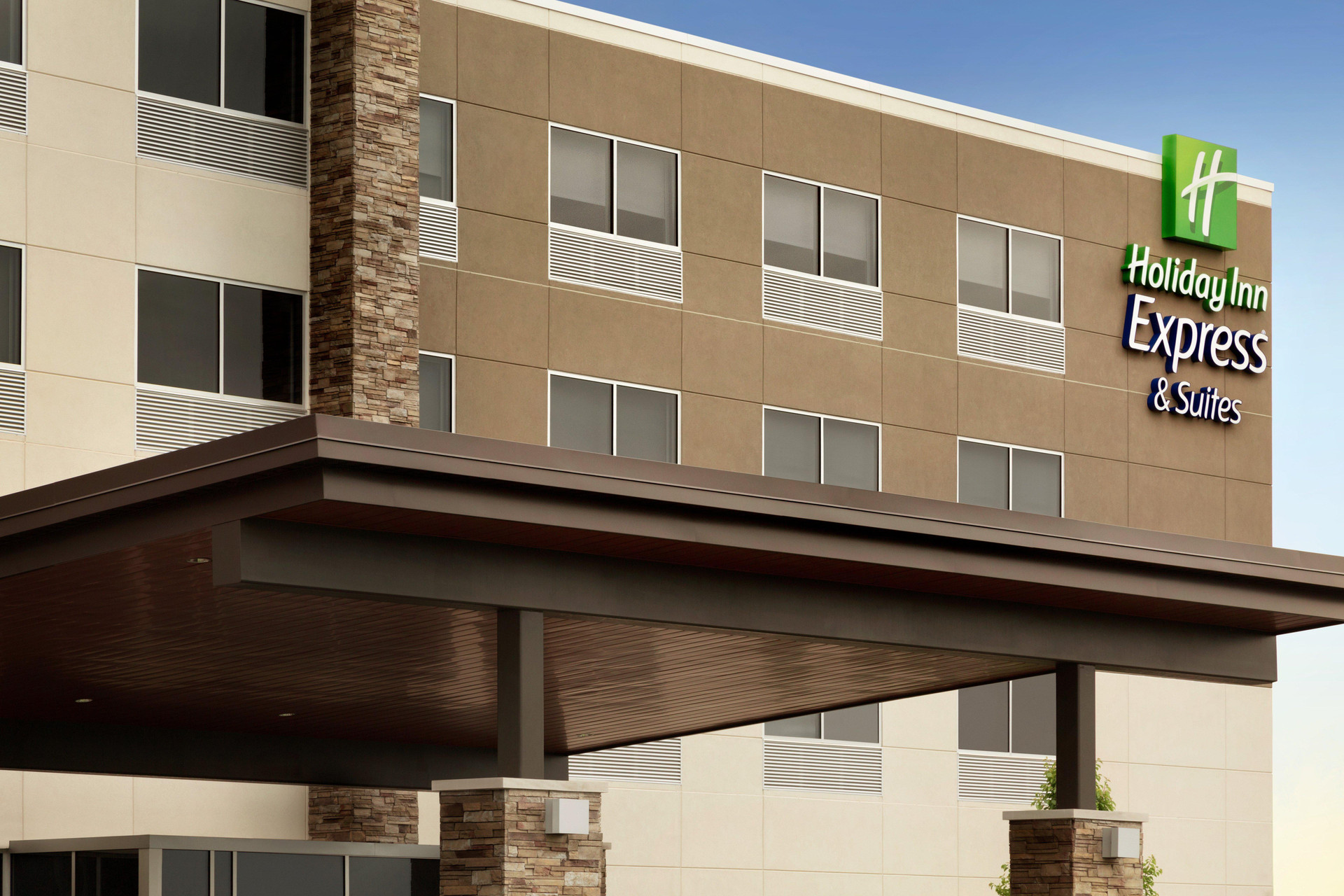 Vista Exterior Holiday Inn Express & Suites Savannah W - Chatham Parkway by IHG