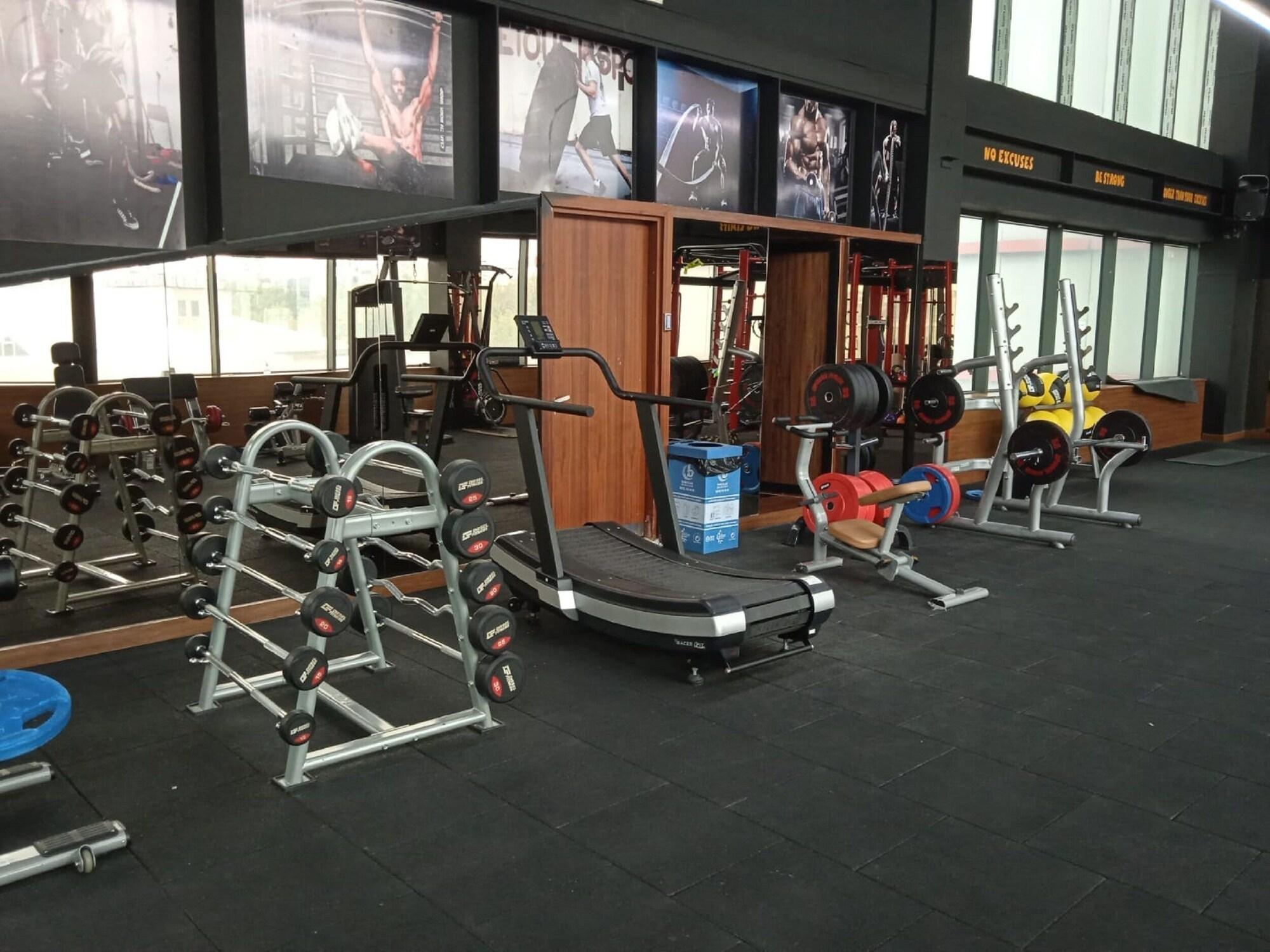 Gimnasio La Quinta by Wyndham Istanbul Gunesli