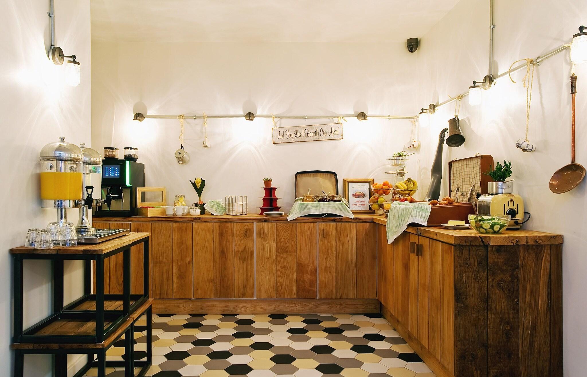 Restaurant Wombat's City Hostel London