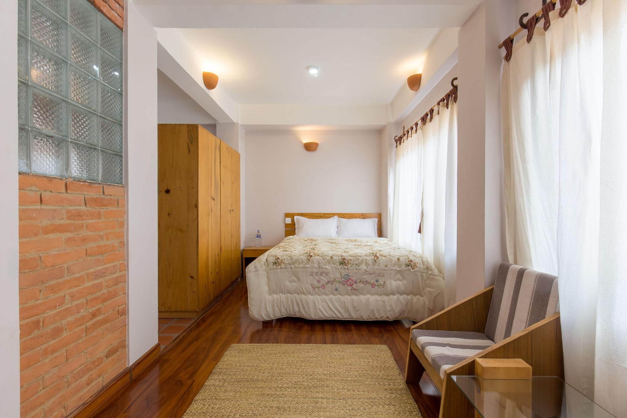 Varios Team Yala Inn