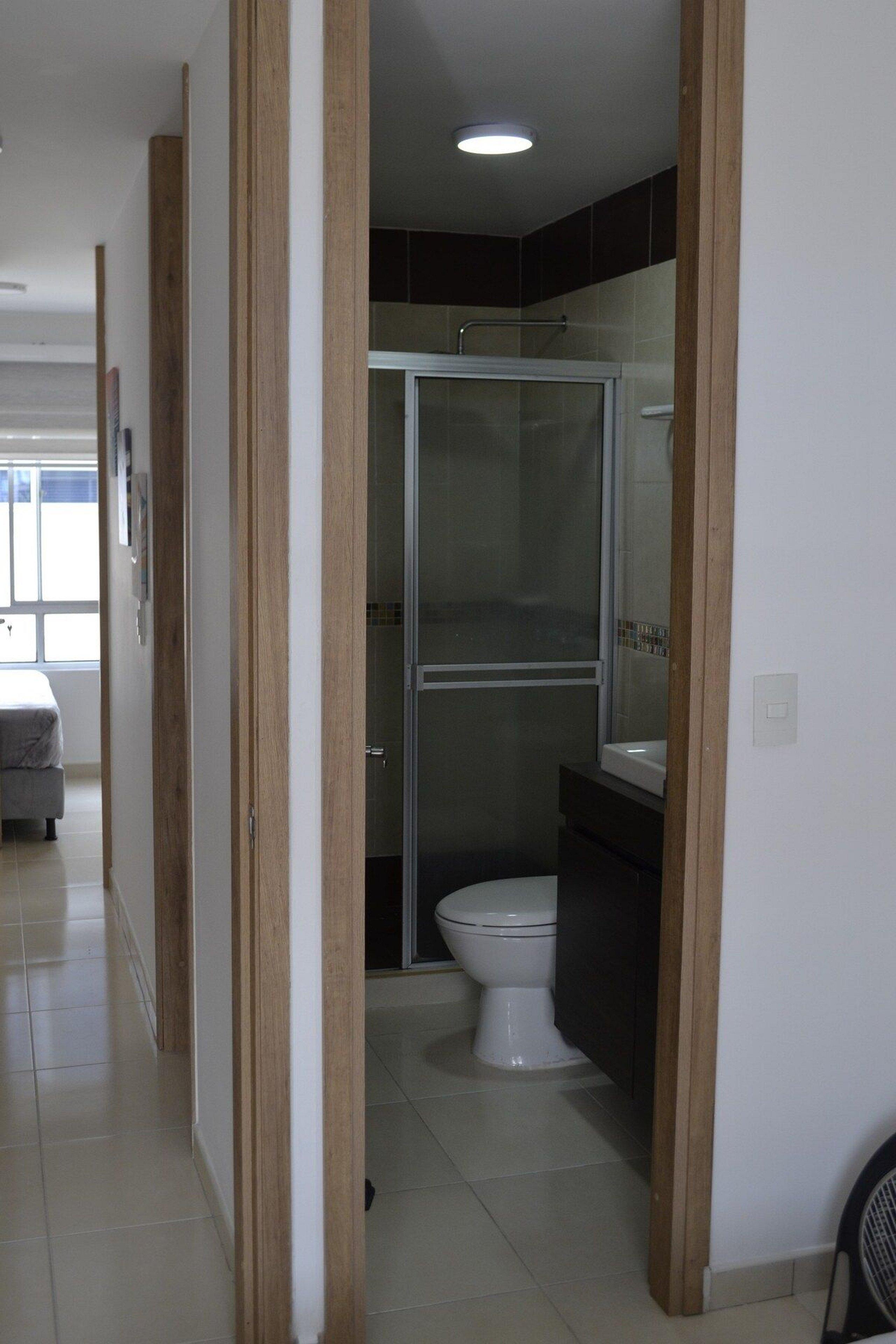 Baño Casa de 3 niveles y terraza | Familiar por mes