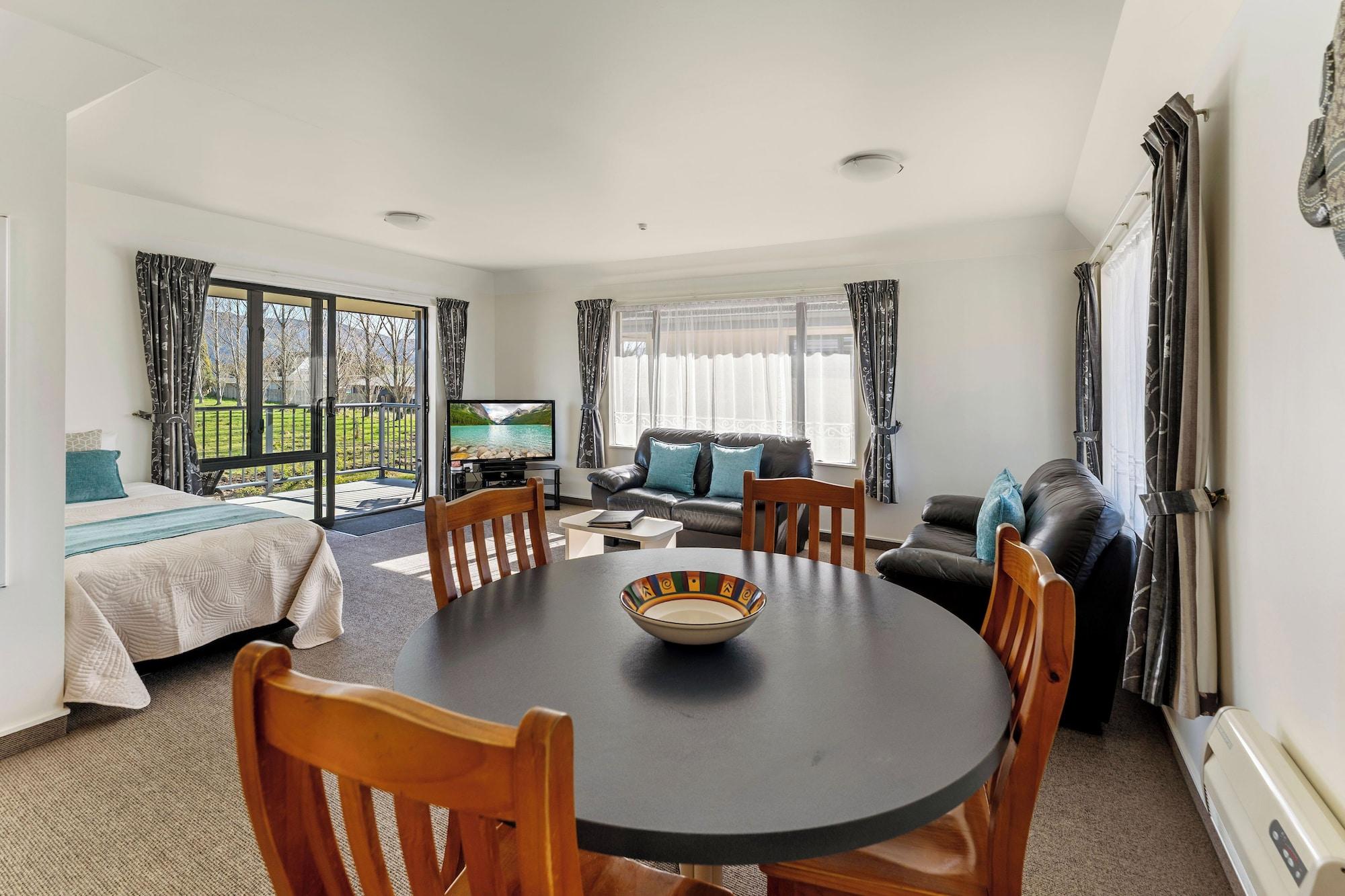 Restaurant Avalon Manor Motel