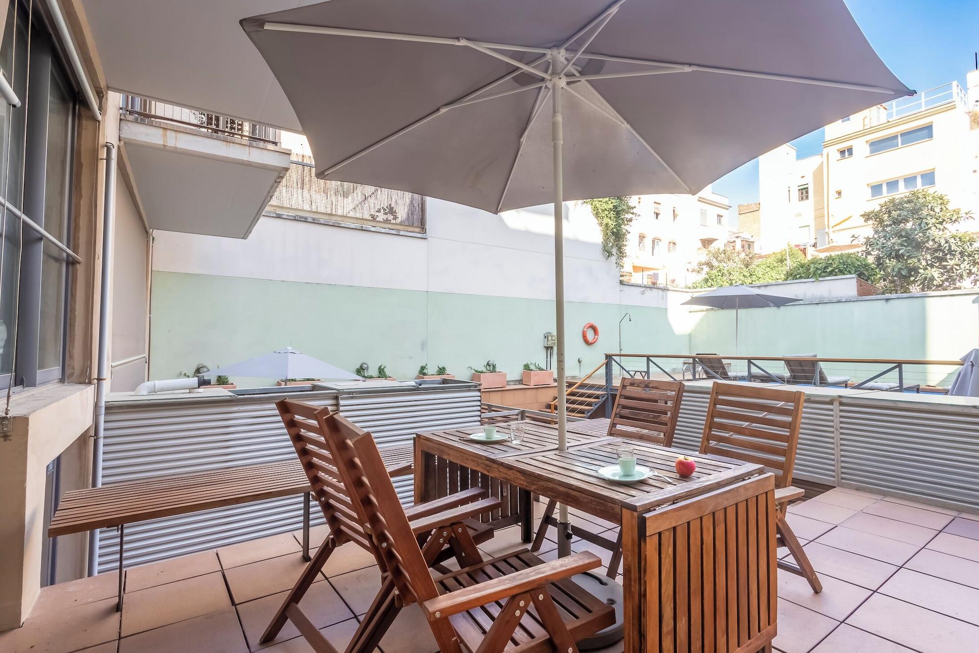 Vista Exterior MSB Gracia Pool Terrace Center