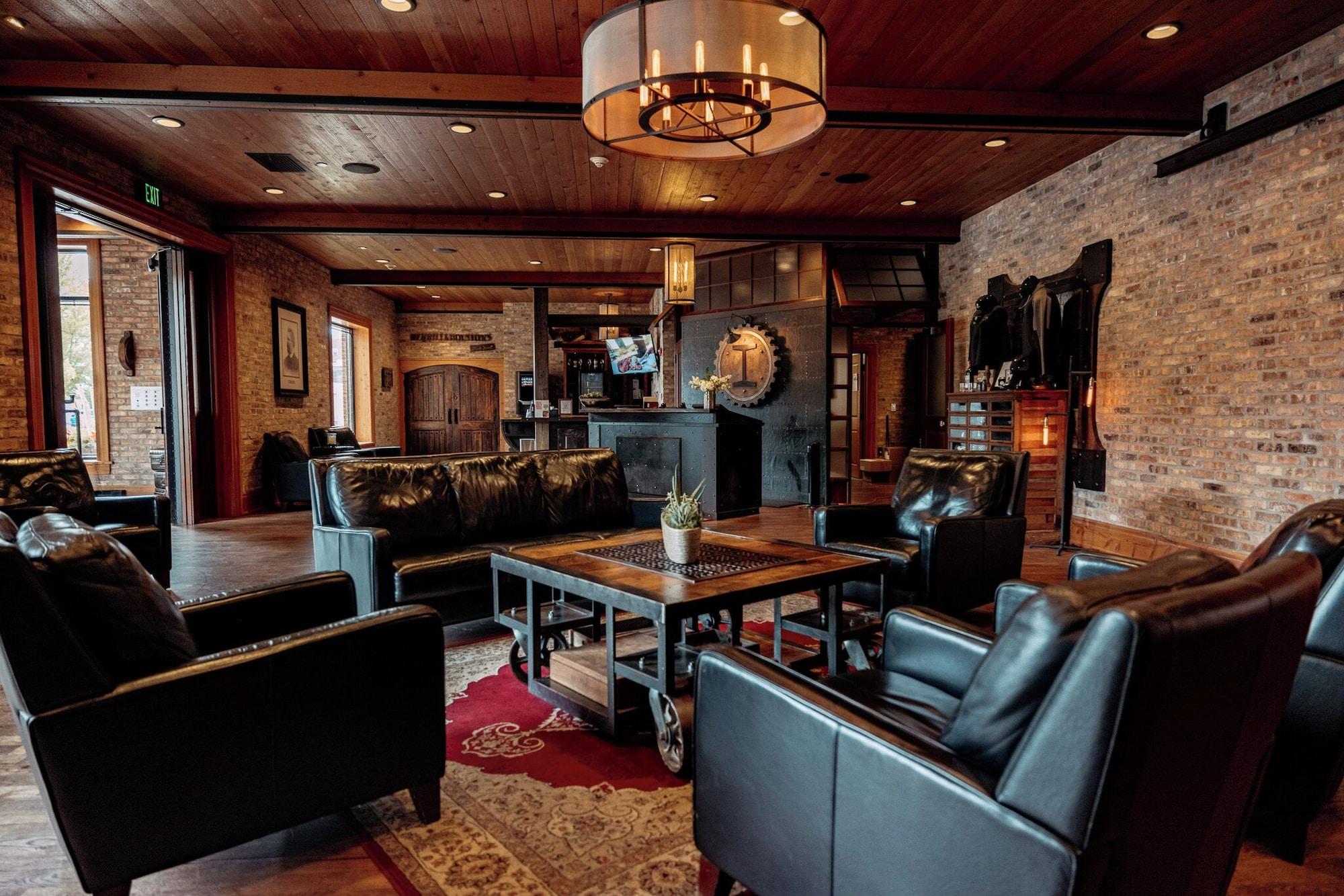 Vista Lobby Ironworks Hotel