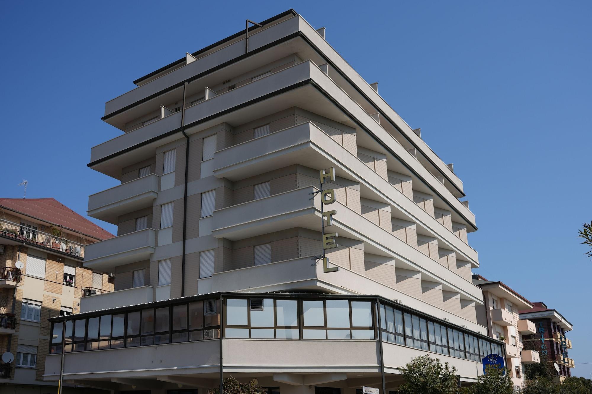 Varios Hotel Riviera
