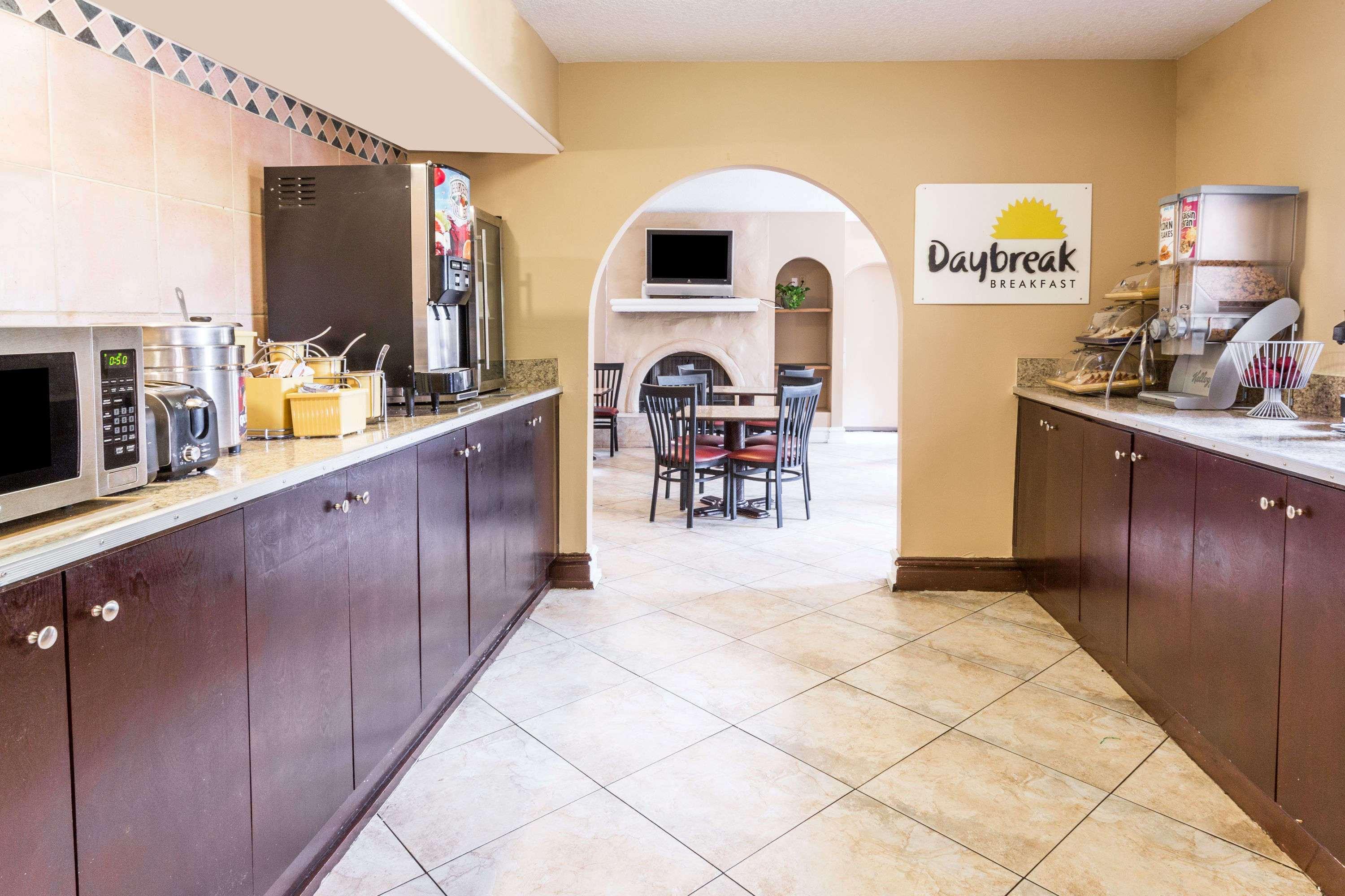 Restaurant Quality Inn and Suites