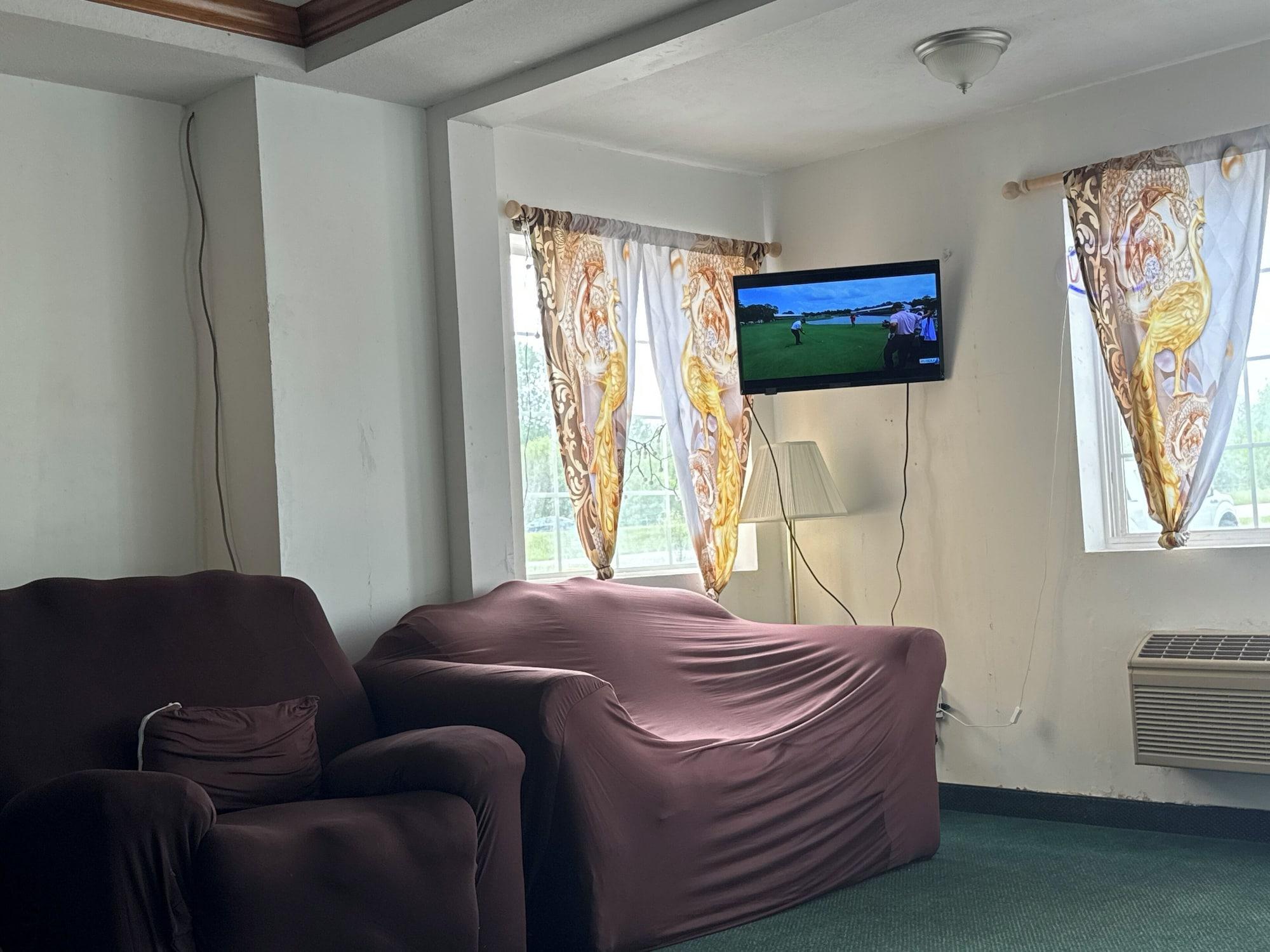 Comodidades del Alojamiento Highland Inn Peculiar