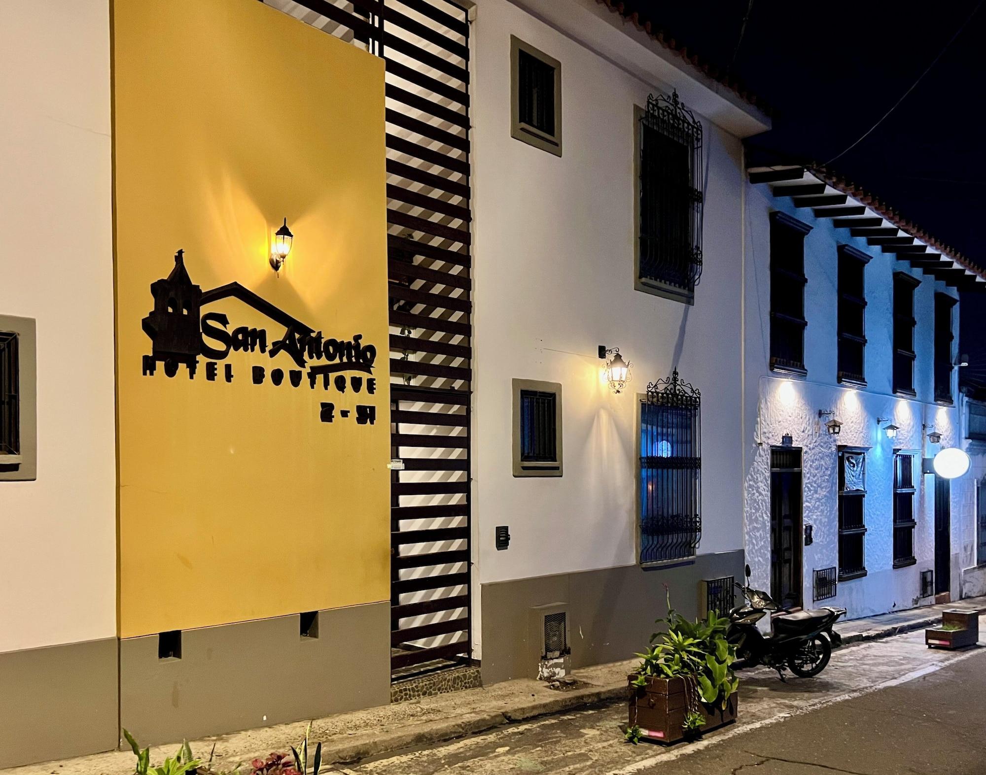 Varios San Antonio Hotel Boutique